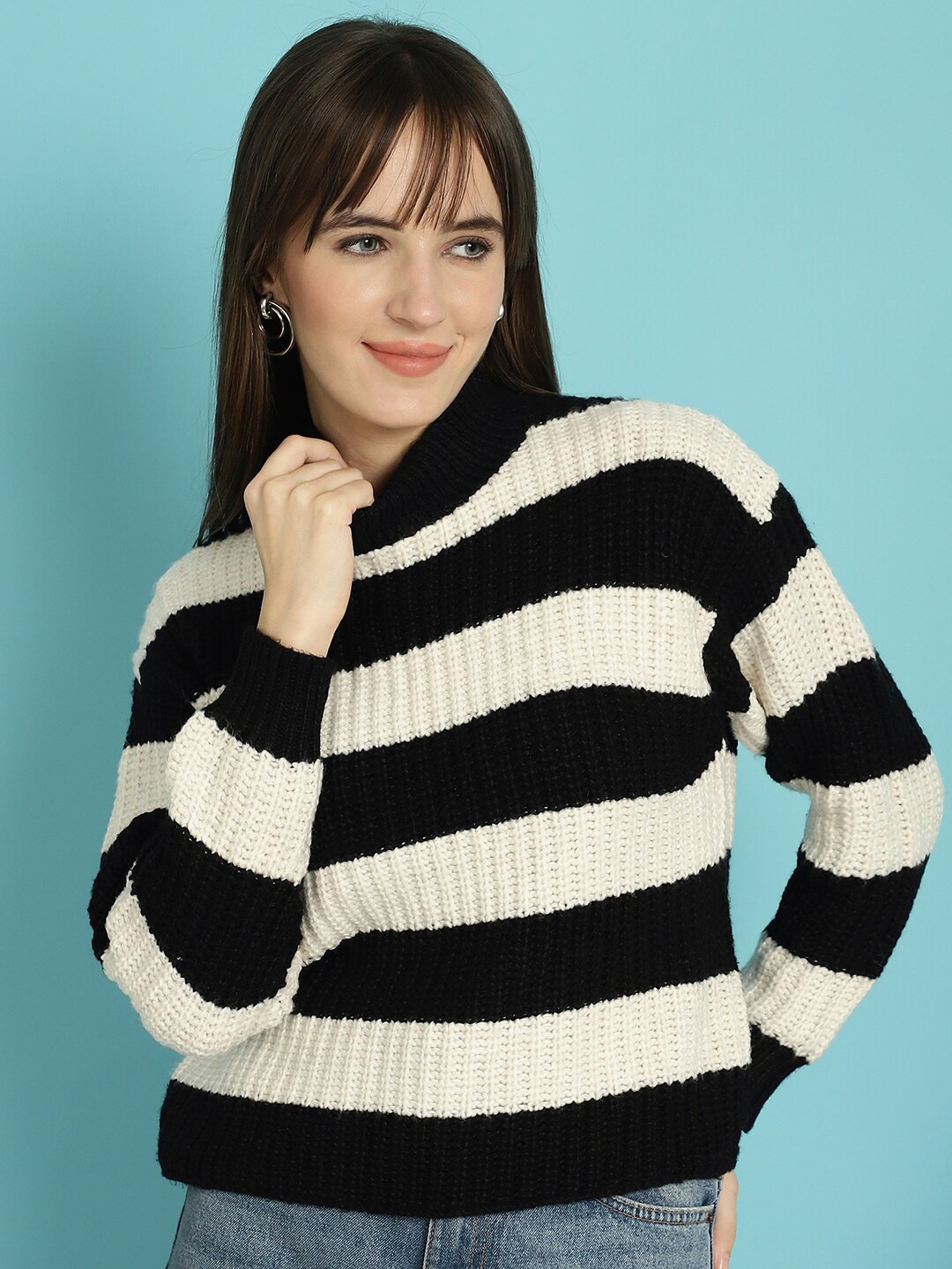 

NoBarr Colourblocked High Neck Long Sleeves Cotton Pullover Sweater, Black