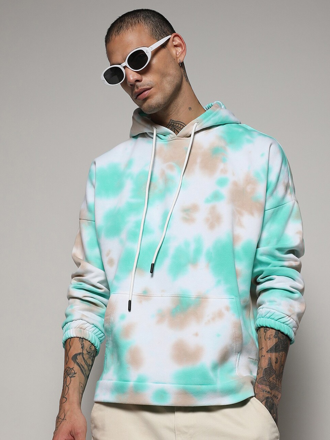 

Campus Sutra Tie & Dye Dyed Hooded Cotton Pullover, White