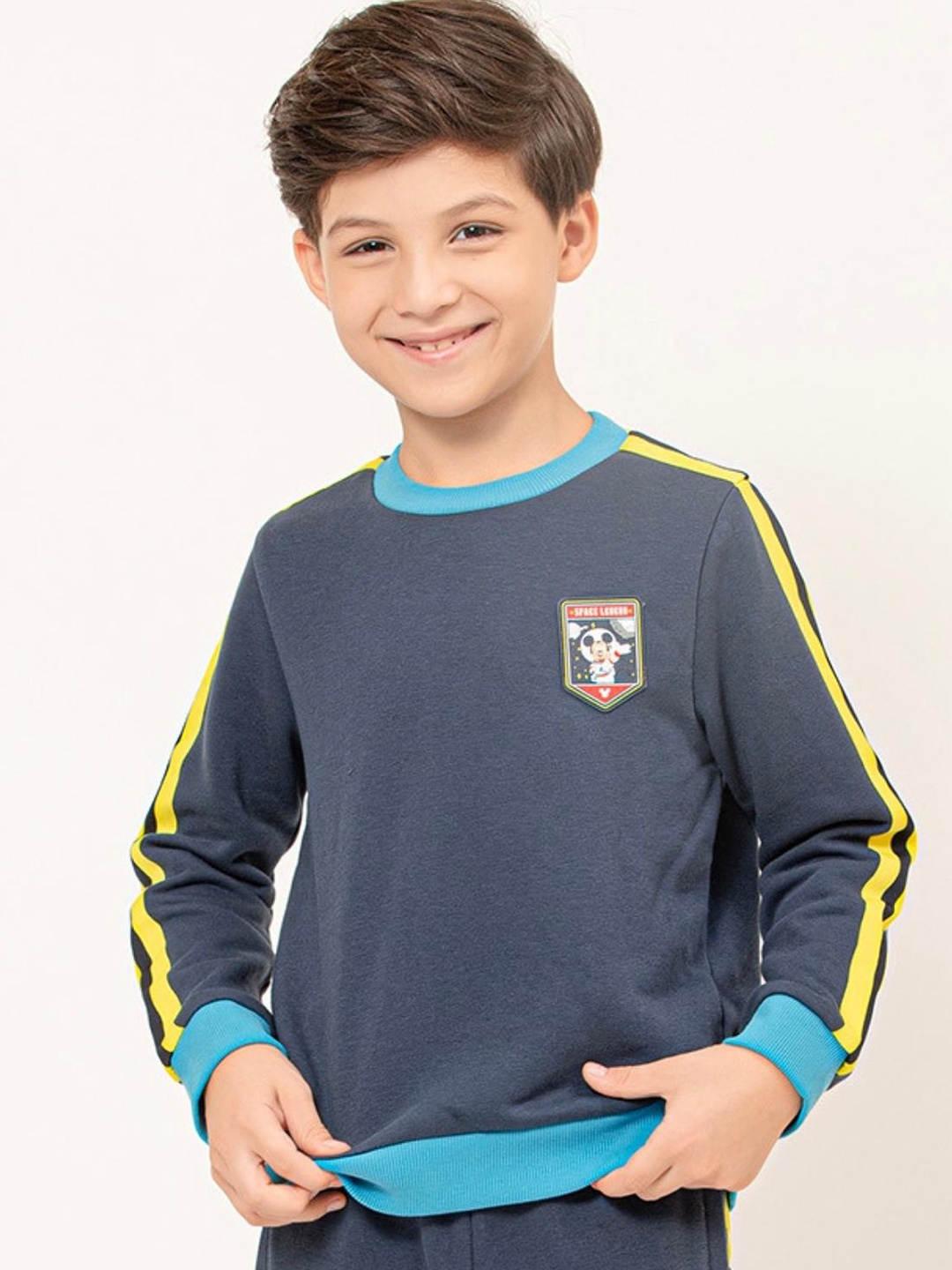 

One Friday Boys Mickey Mouse Applique Pullover Sweatshirt, Navy blue