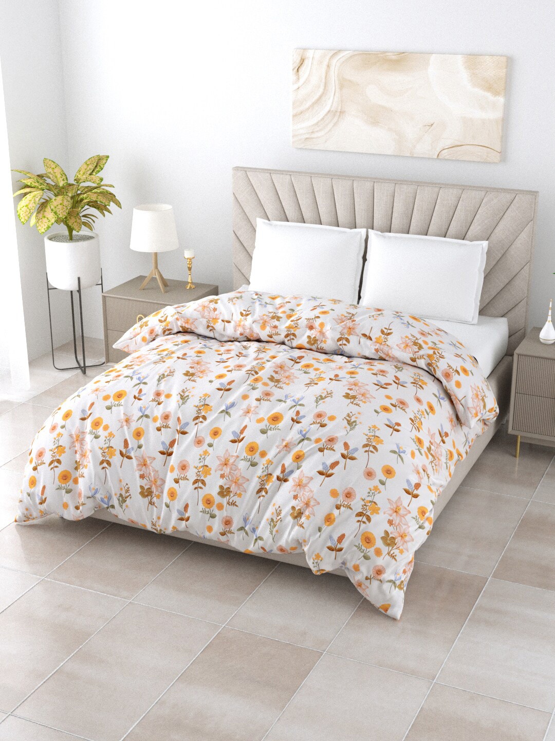 

Salona Bichona White & Peach-Coloured Floral AC Room 150 GSM Double Bed Comforter