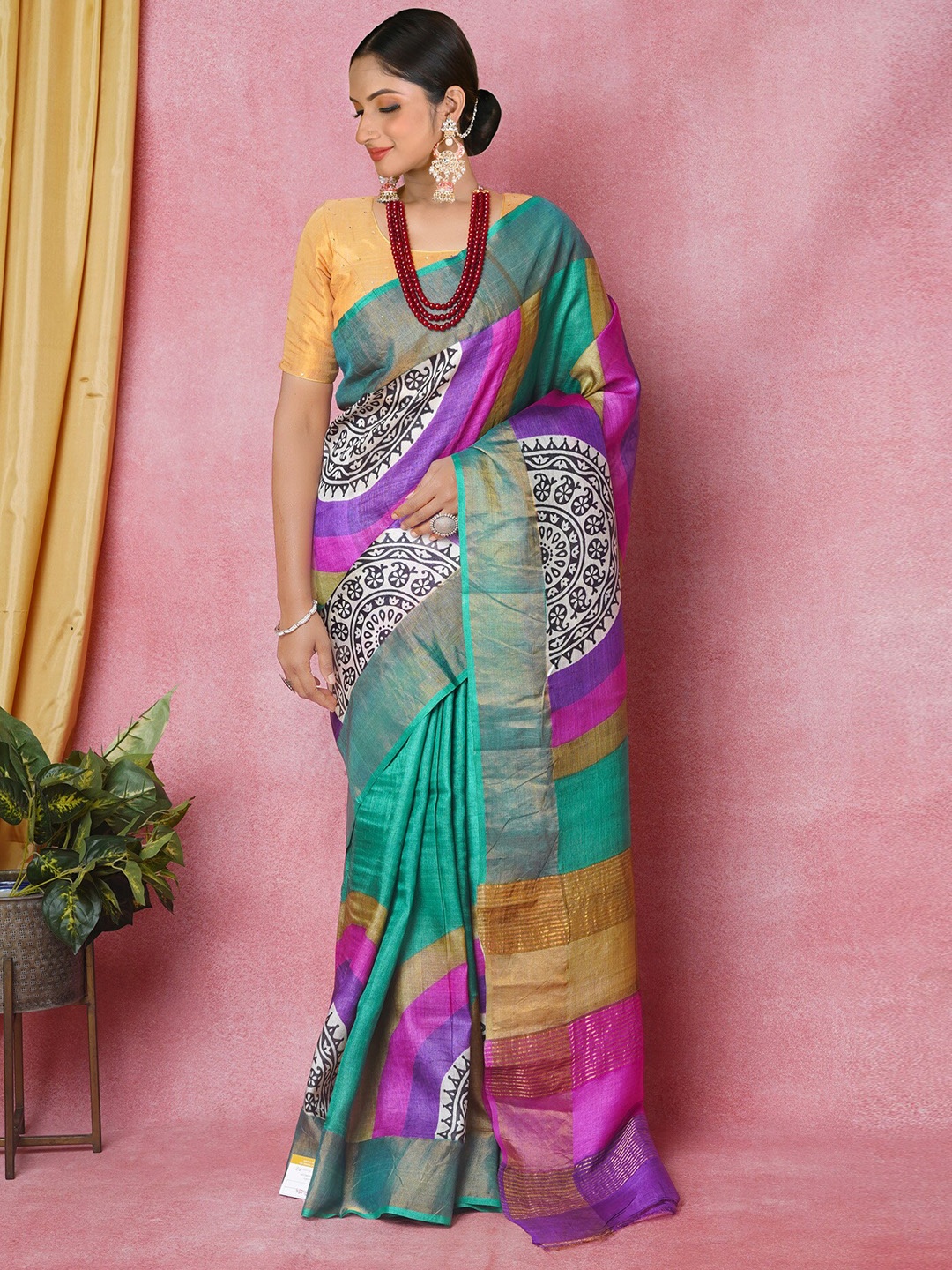 

Unnati Silks Ethnic Motifs Printed Zari Pure Silk Tussar Saree, Green