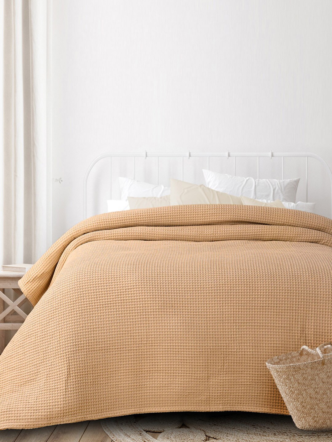 

AVI Living Gold-Toned Checked Mild Winter Cotton 400 GSM Double Bed Blanket