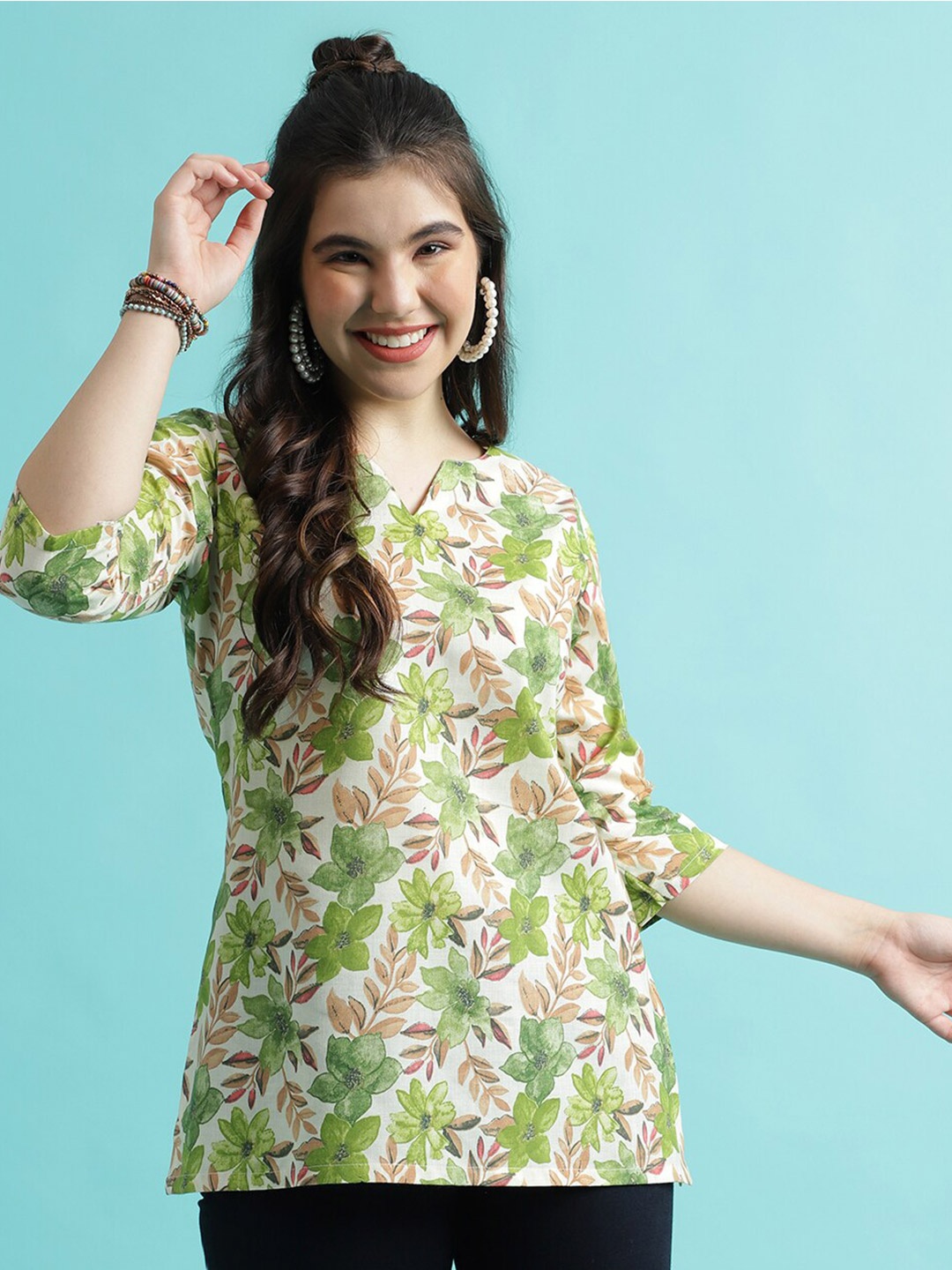 

J Turritopsis Floral Printed Straight Kurti, Green