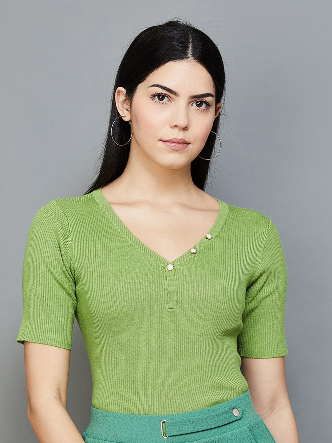 

CODE by Lifestyle V-Neck Regular Top, Green