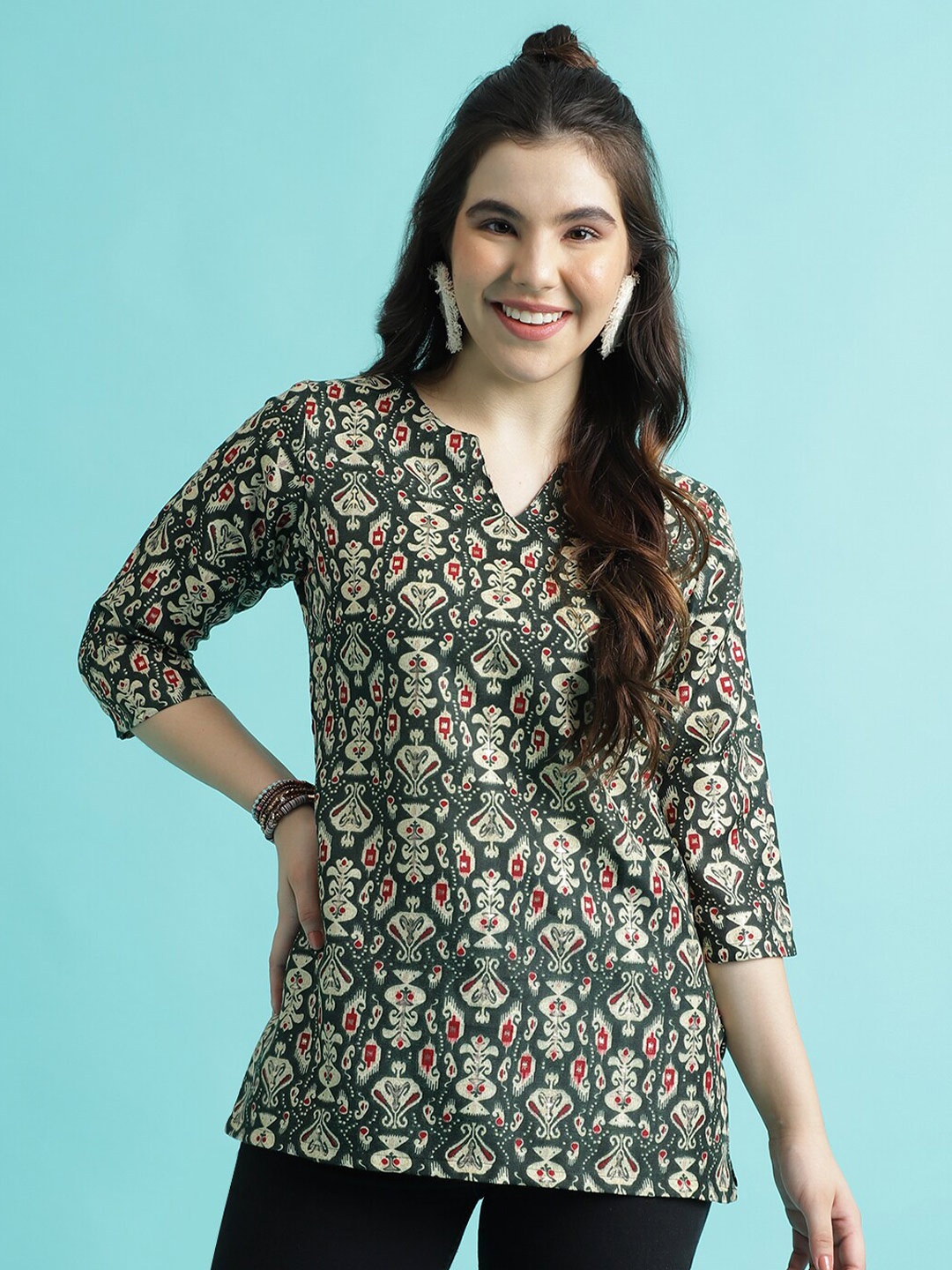 

J Turritopsis Ethnic Motifs Printed Straight Kurti, Green