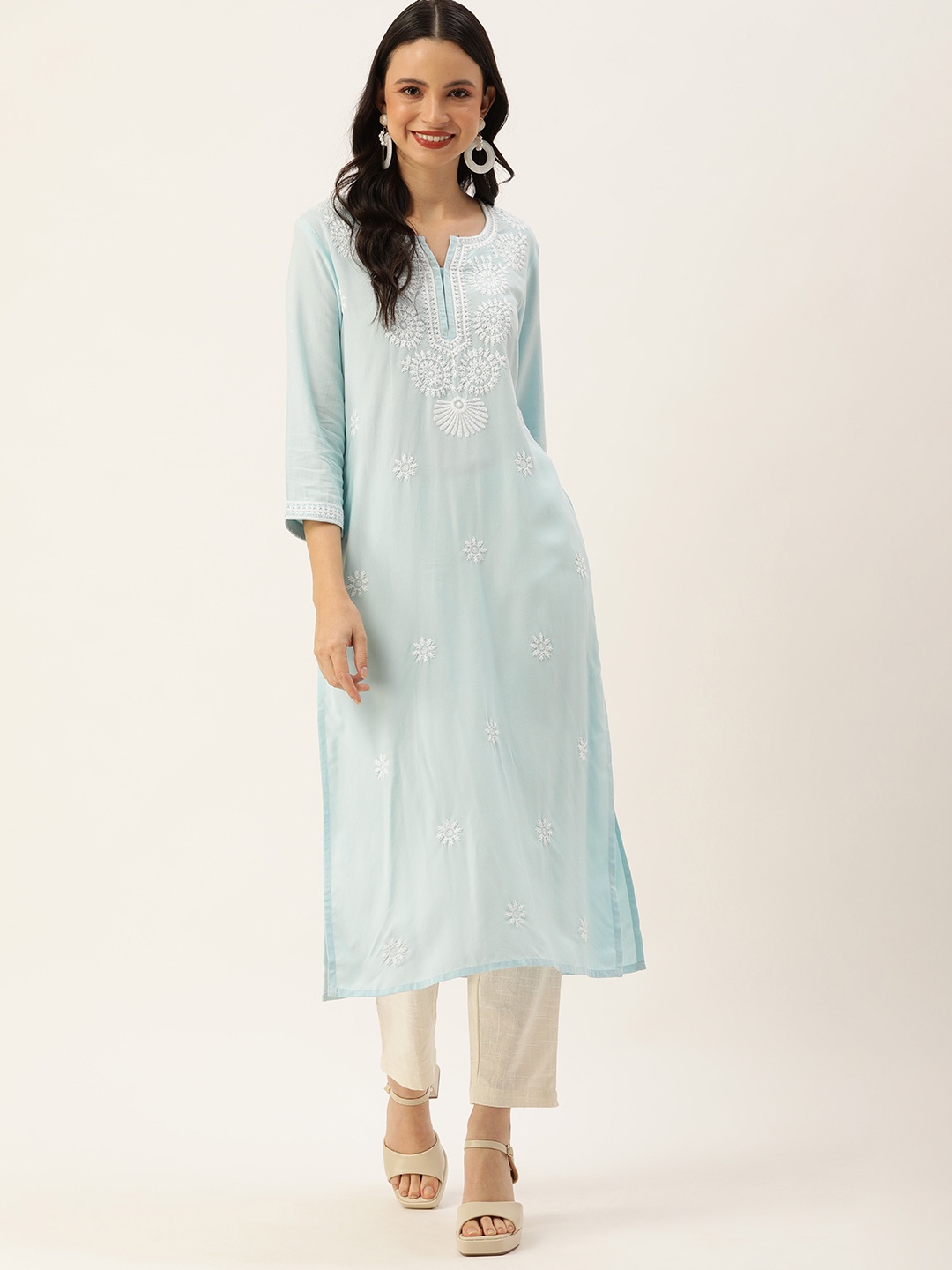 

AMUKTI Women Ethnic Motifs Embroidered Straight Kurta, Blue
