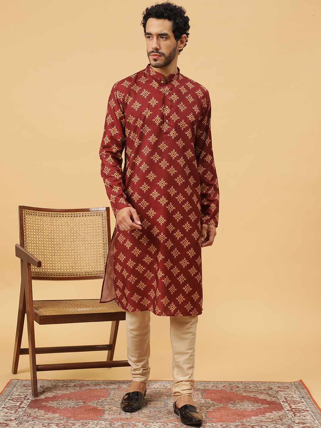 

TABARD Ethnic Motifs Printed Regular Pure Cotton Kurta With Churidar, Maroon