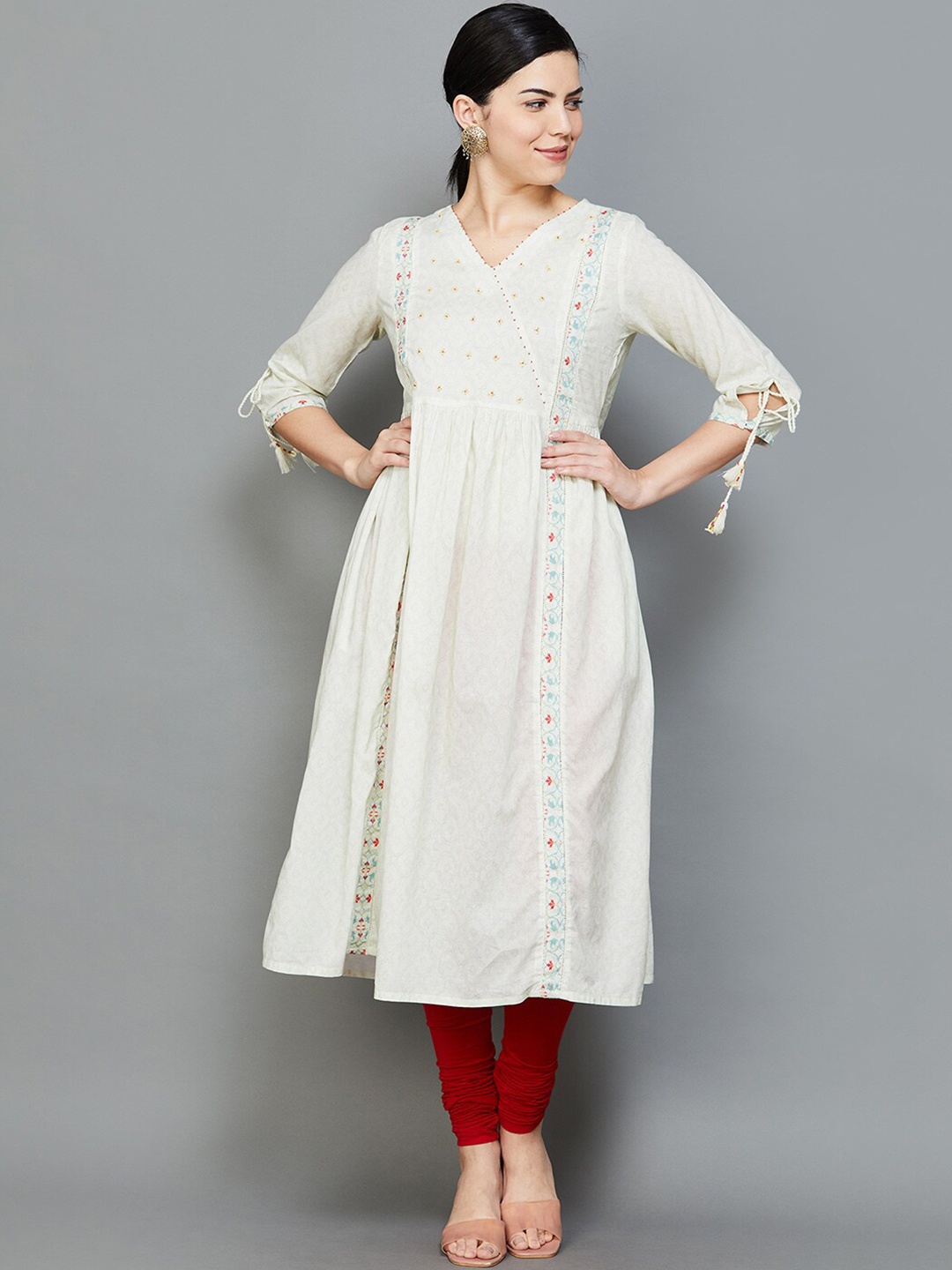 

Melange by Lifestyle Floral Embroidered V-Neck Cotton A-Line Kurta, Green