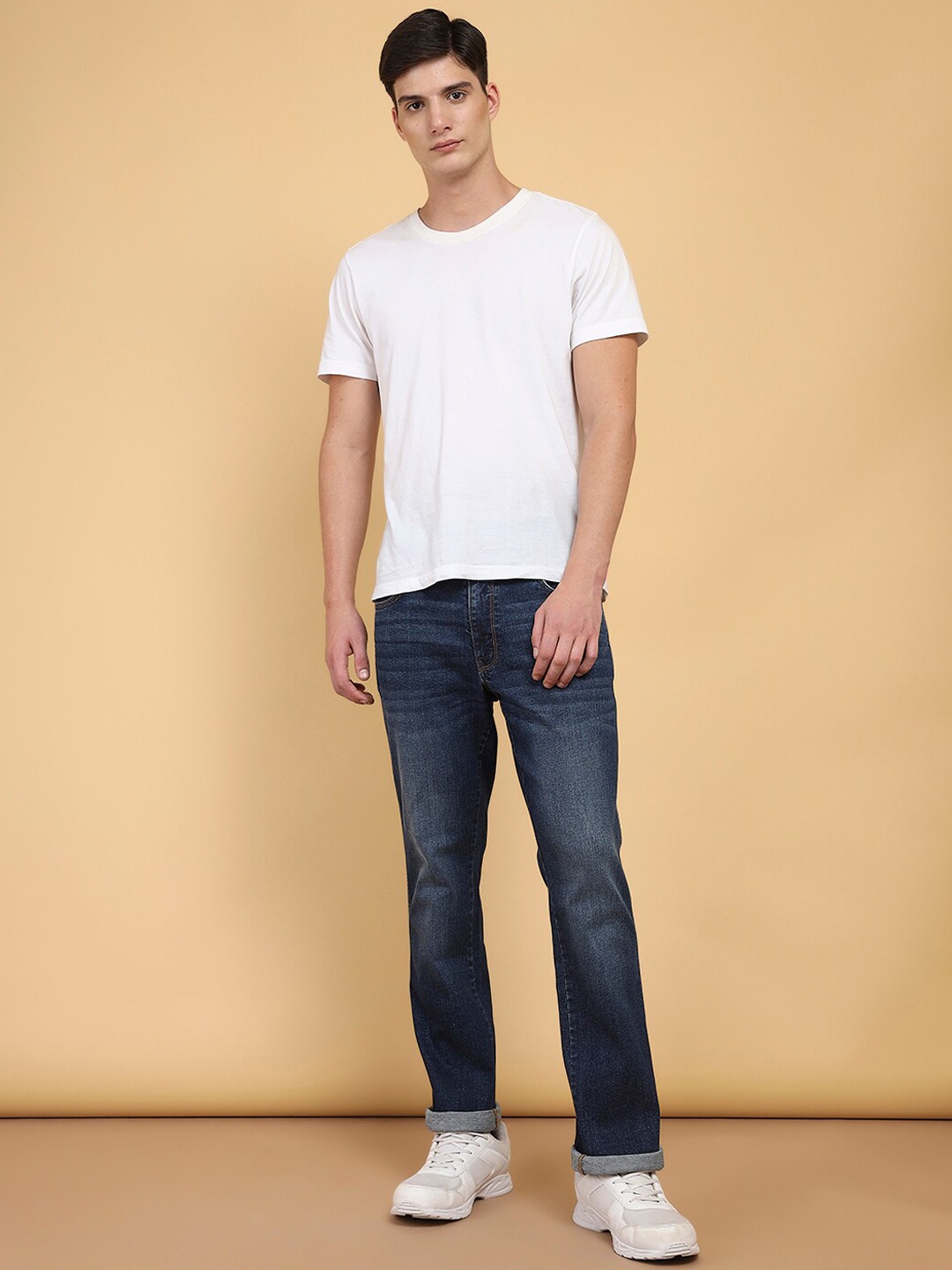 

Wrangler Men Millard Straight Fit Light Fade Cotton Clean Look Jeans, Blue