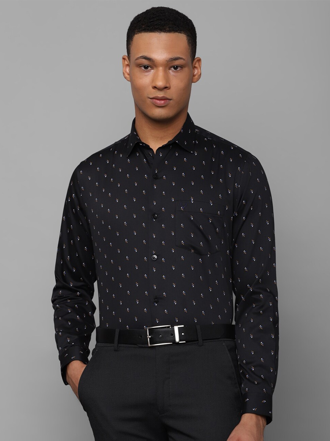 

Allen Solly Slim Fit Micro Ditsy Printed Pure Cotton Formal Shirt, Black