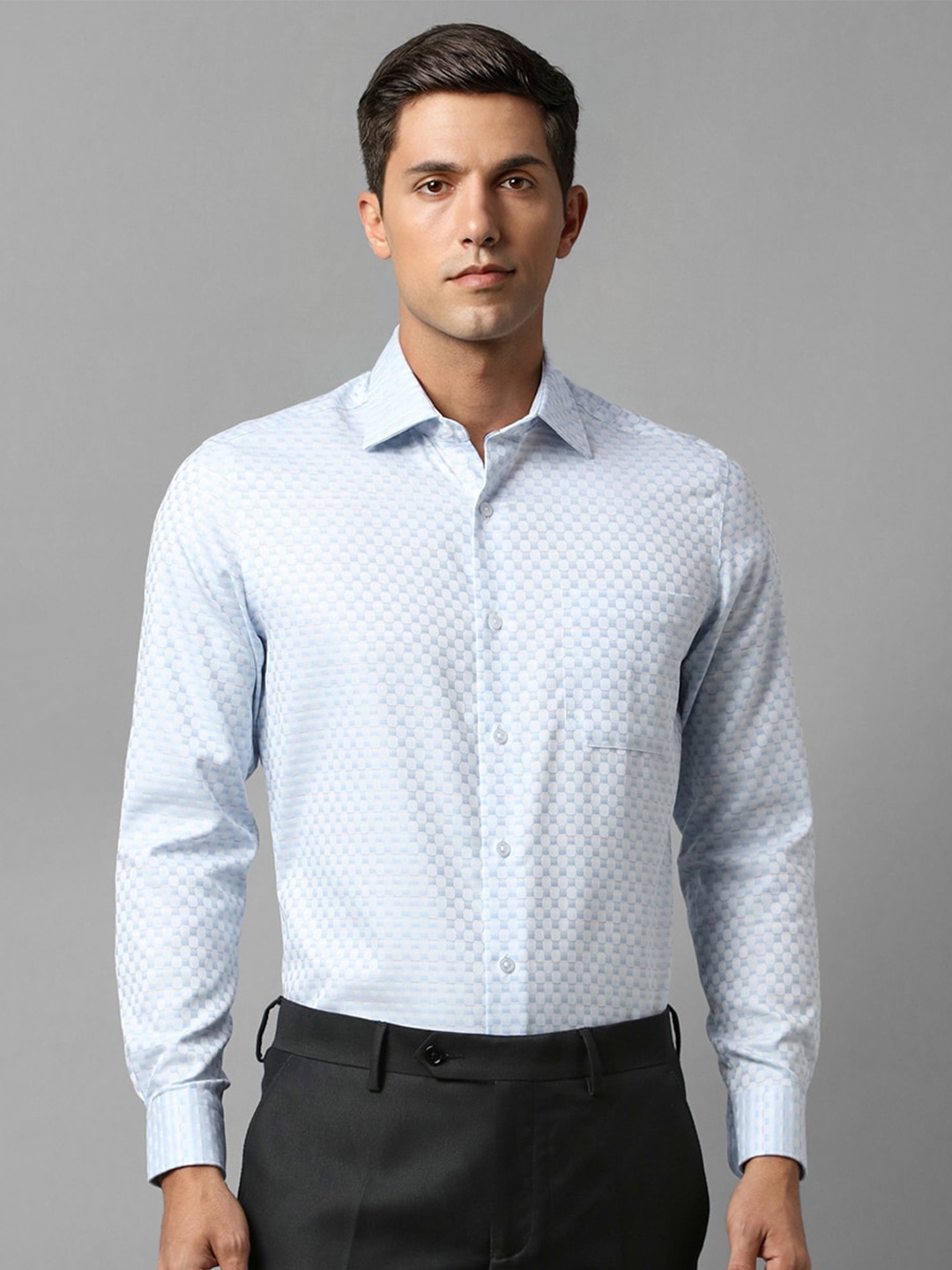 

Louis Philippe Permapress Geometric Printed Pure Cotton Wrinkle Free Formal Shirt, Blue