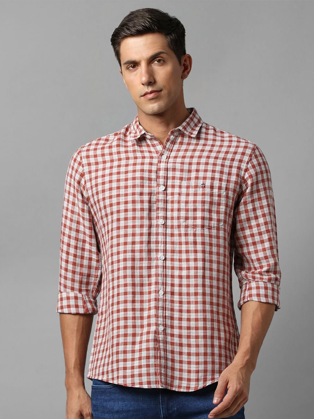 

Louis Philippe Jeans Slim Fit Gingham Checked Spread Collar Pure Cotton Casual Shirt, Red