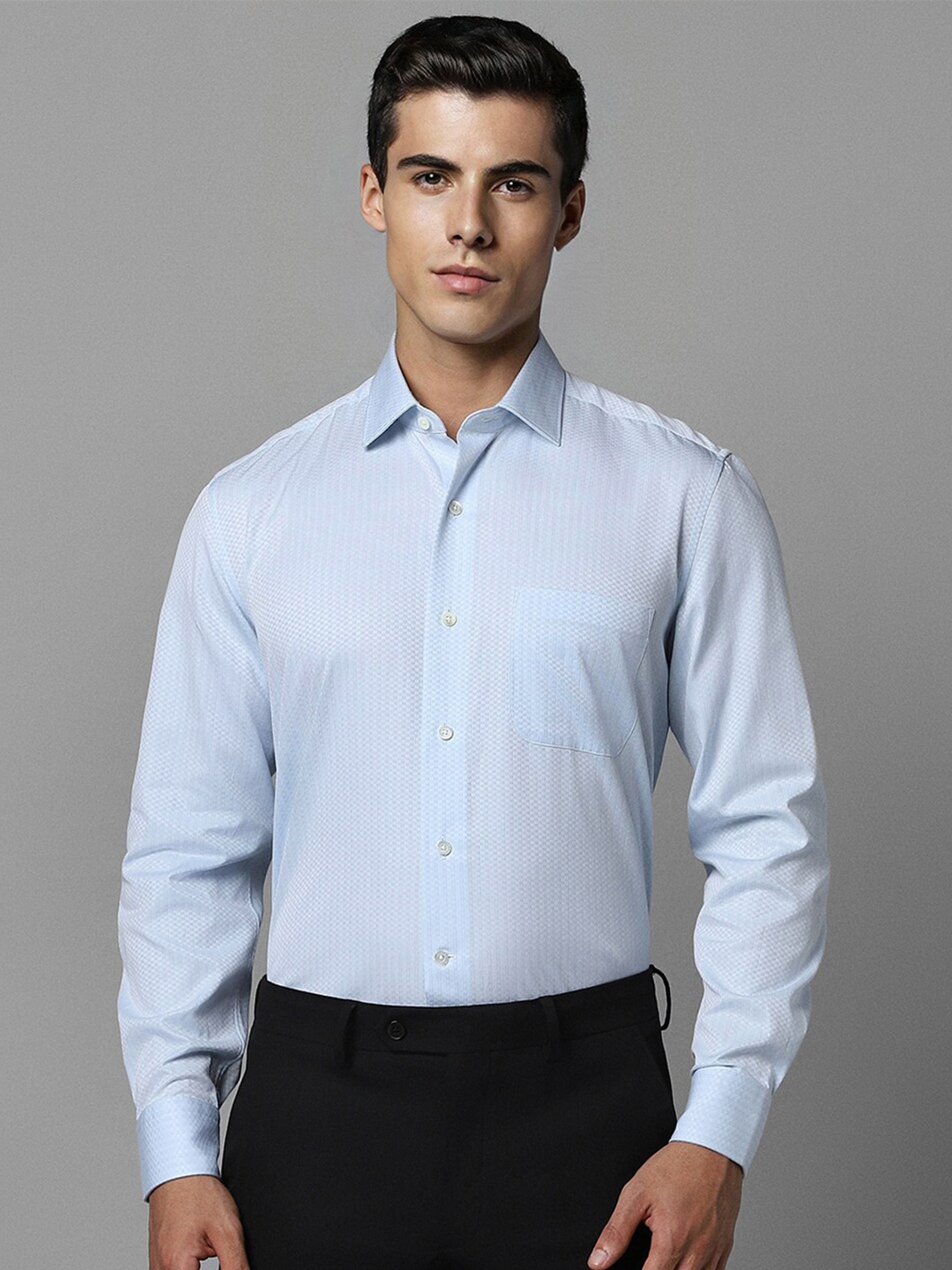 

Luxure by Louis Philippe Slim Fit Spread Collar Pure Cotton Formal Shirt, Blue