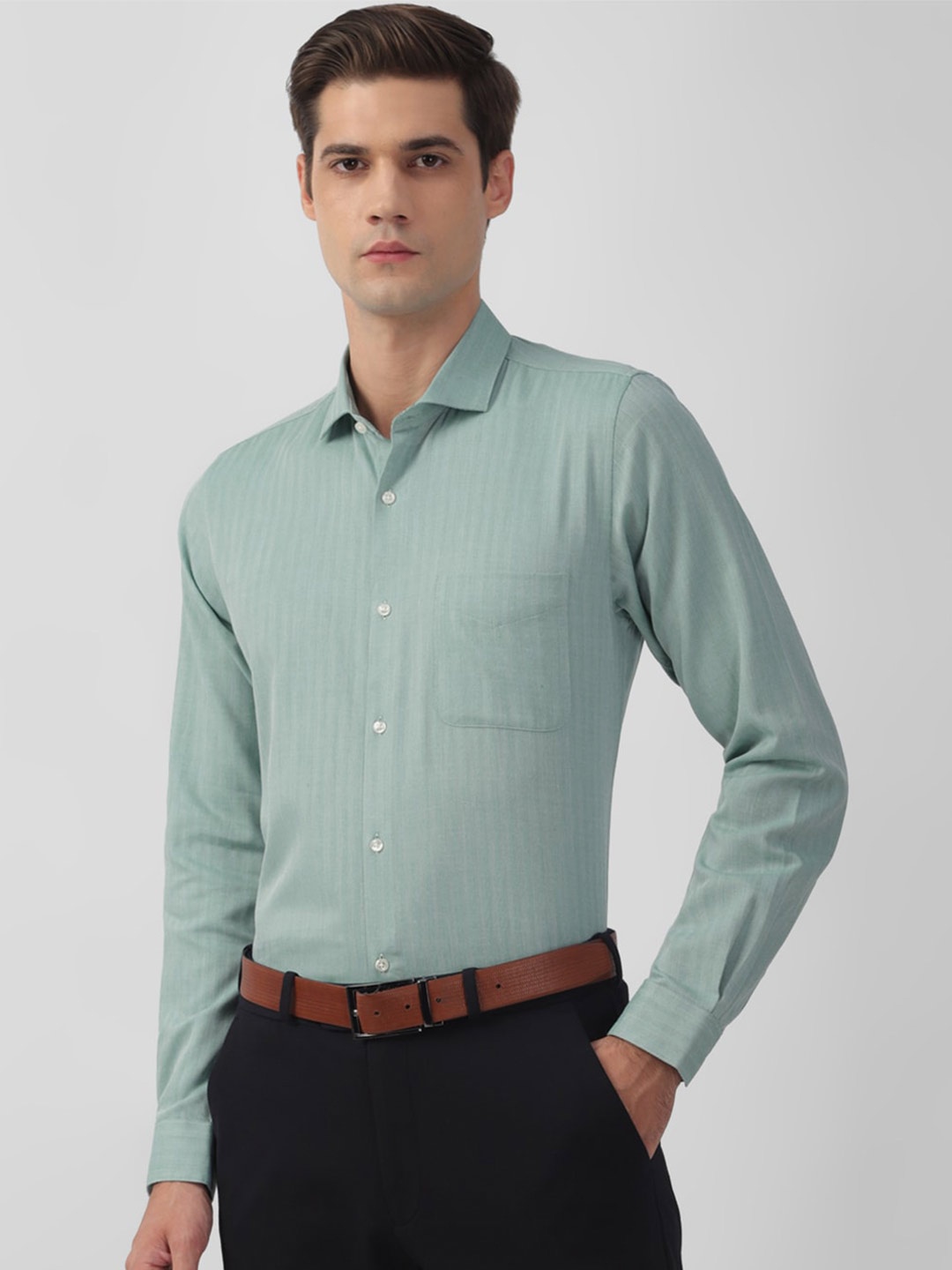 

Peter England Slim Fit Vertical Stripes Formal Shirt, Green