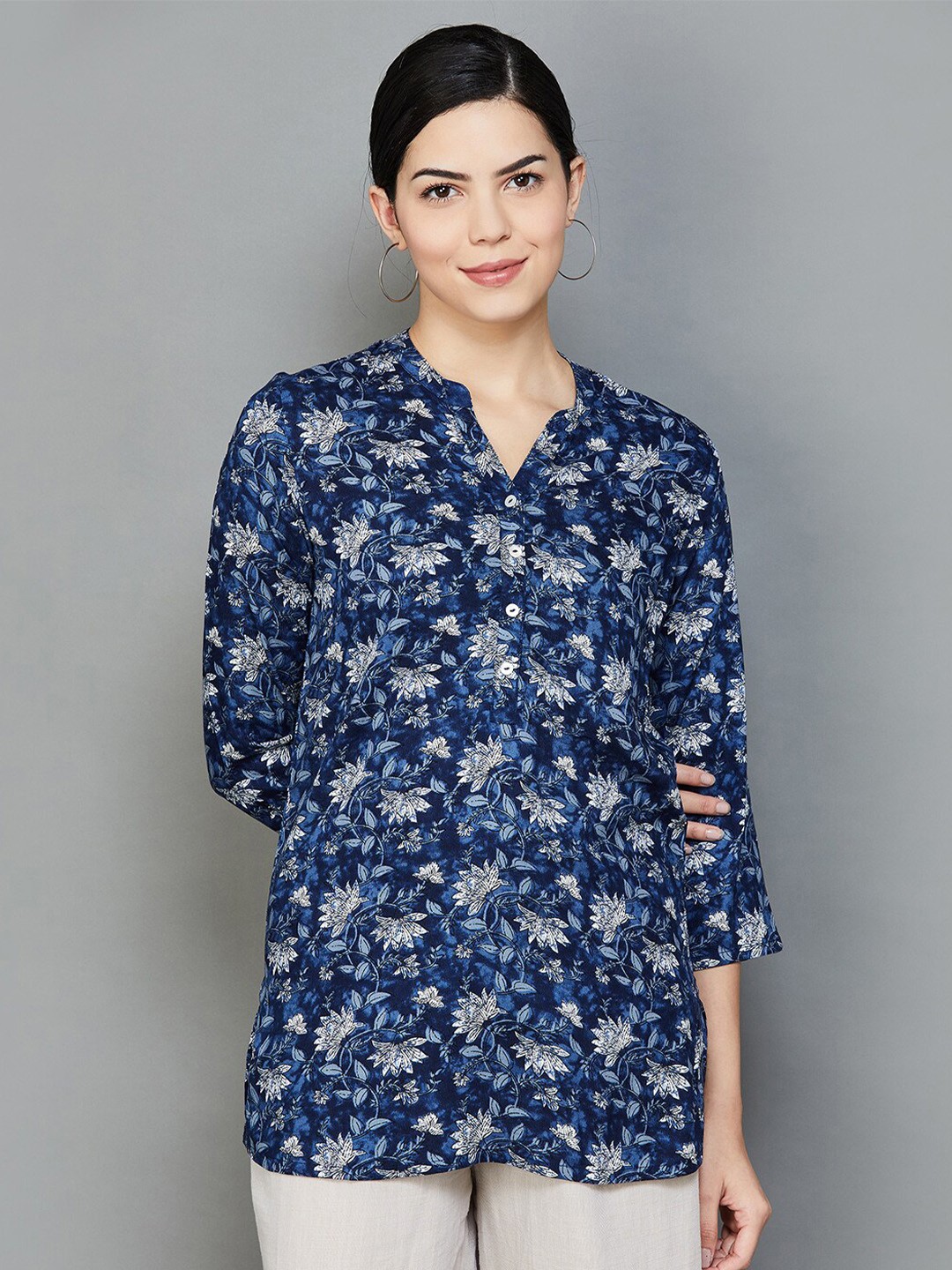 

Melange by Lifestyle Floral Printed Straight Kurti, Blue