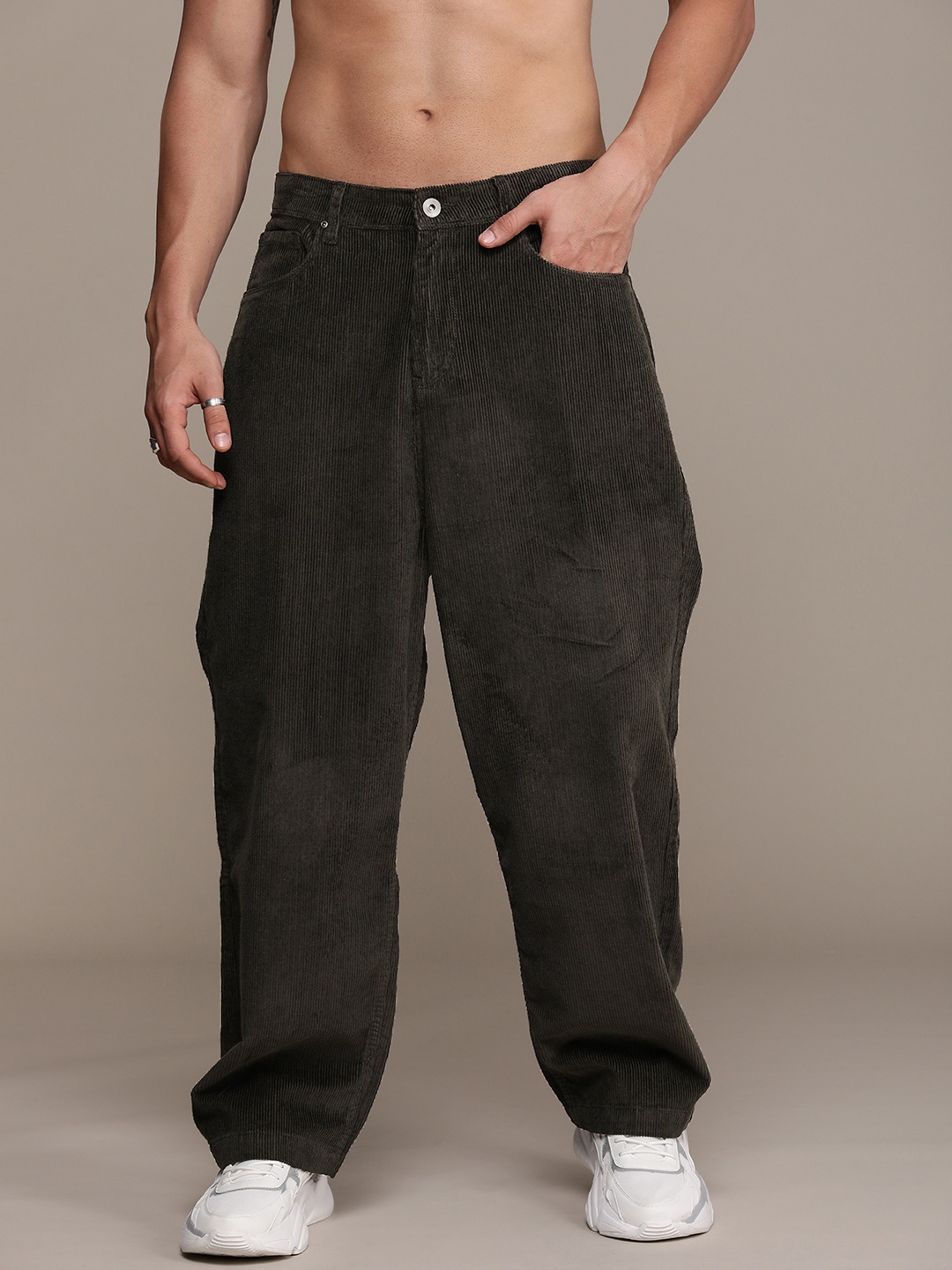 

Roadster Men High-Rise Pure Cotton Trousers, Olive