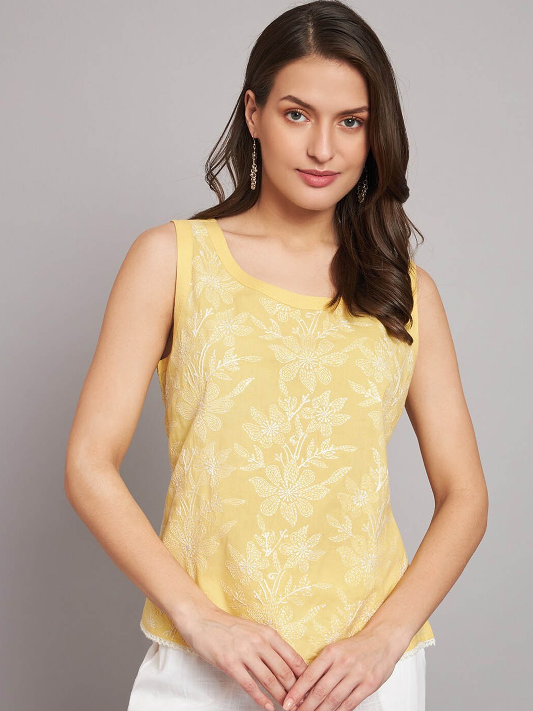 

akheri Floral Embroidered Chikankari Pure Cotton Top, Yellow