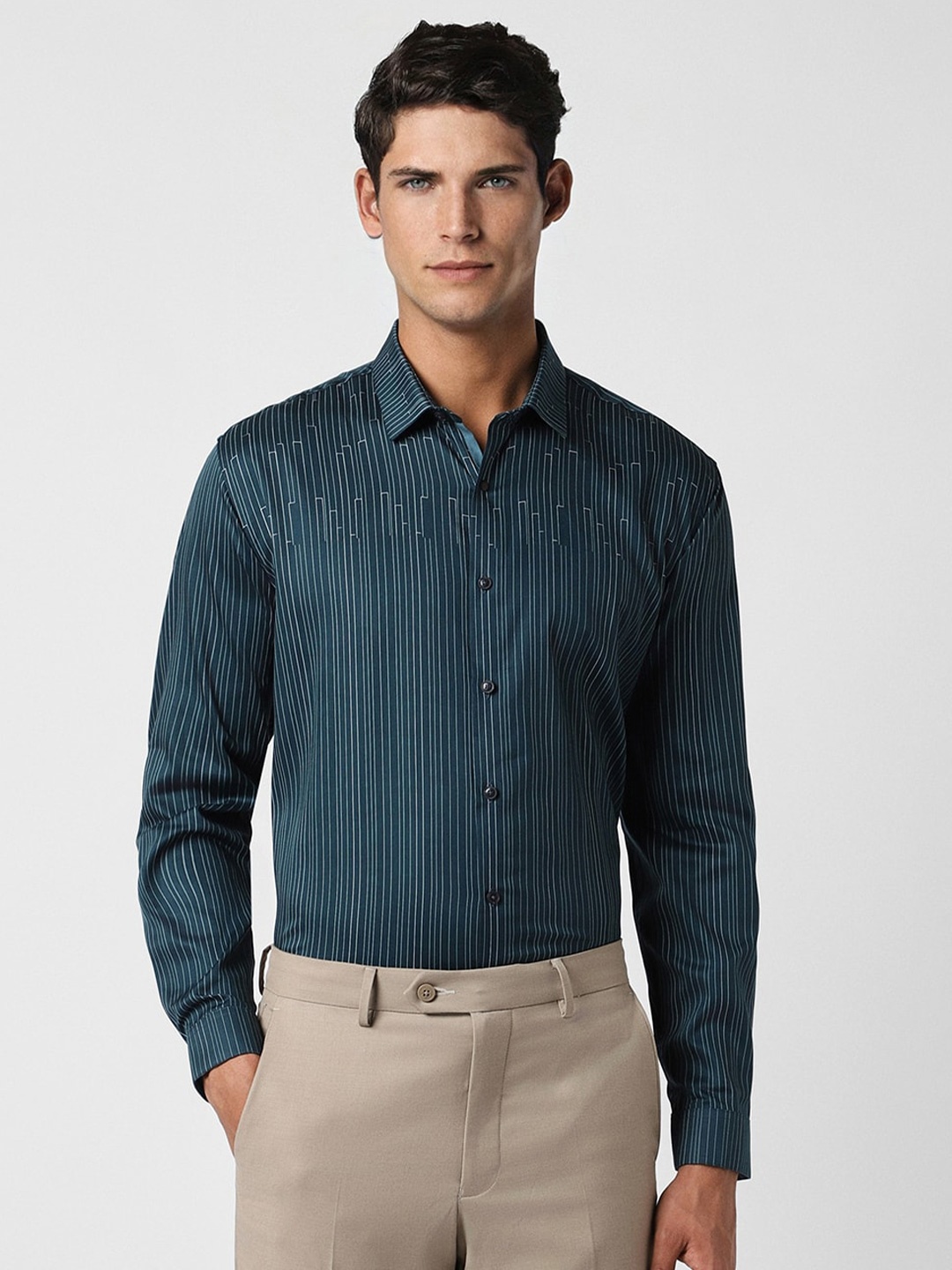 

V Dot Slim Fit Opaque Striped Formal Shirt, Green