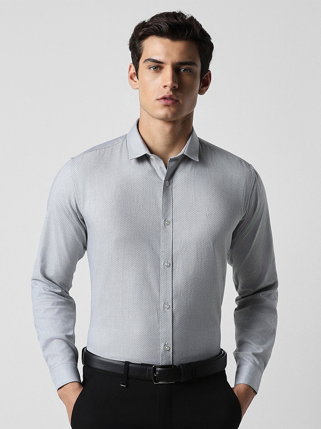 

V Dot Men Grey Slim Fit Opaque Party Shirt