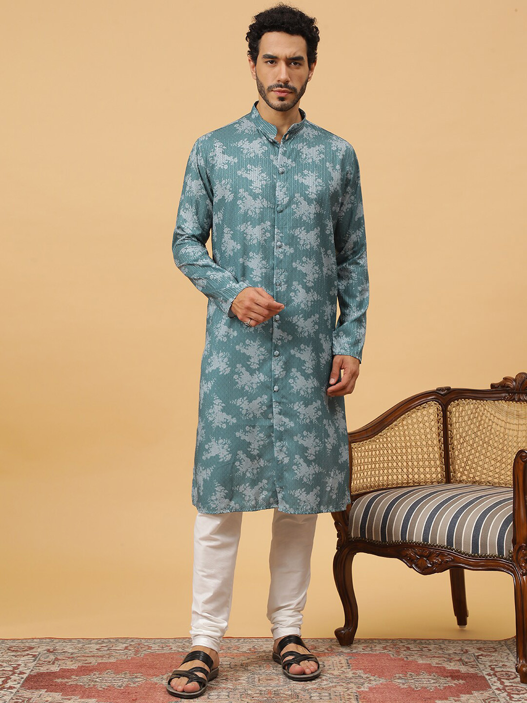 

TABARD Abstract Printed Regular Thread Work Pure Cotton Kurta With Churidar, Green