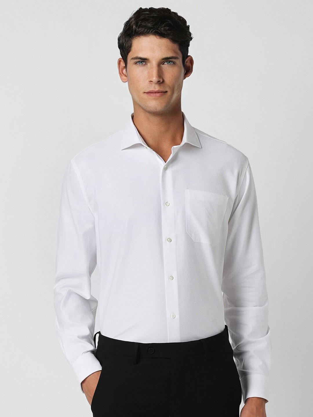 

Van Heusen World Wear Spread Collar Regular Fit Formal Shirt, White