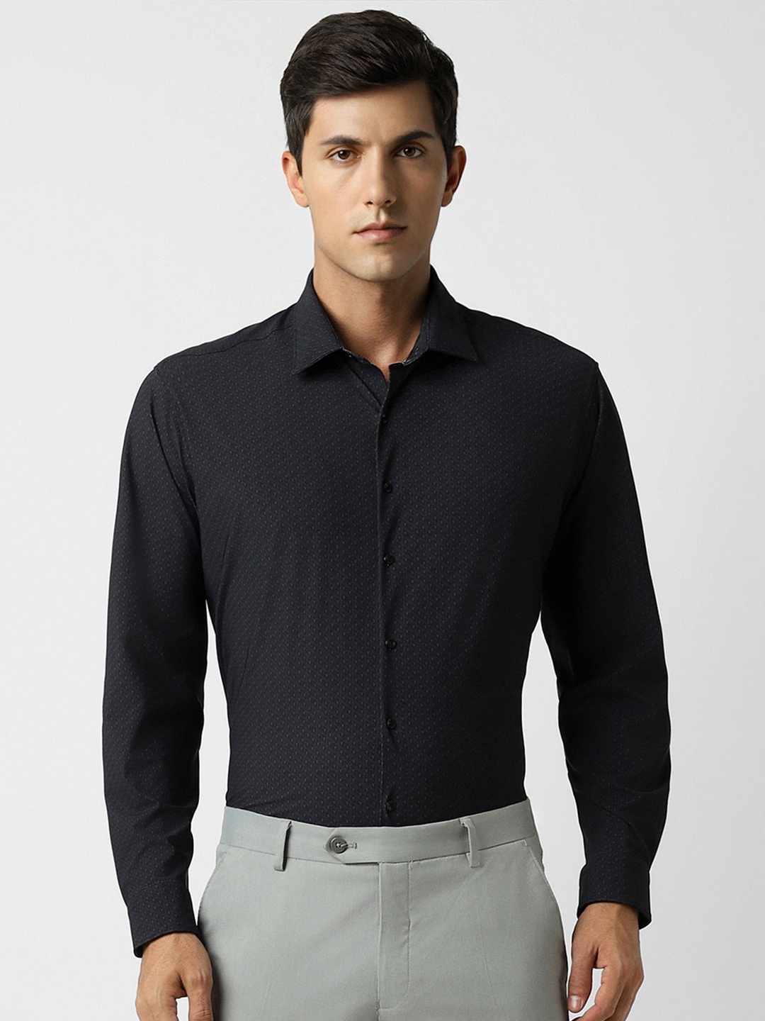 

Van Heusen Slim Fit Micro Ditsy Printed Formal Shirt, Black