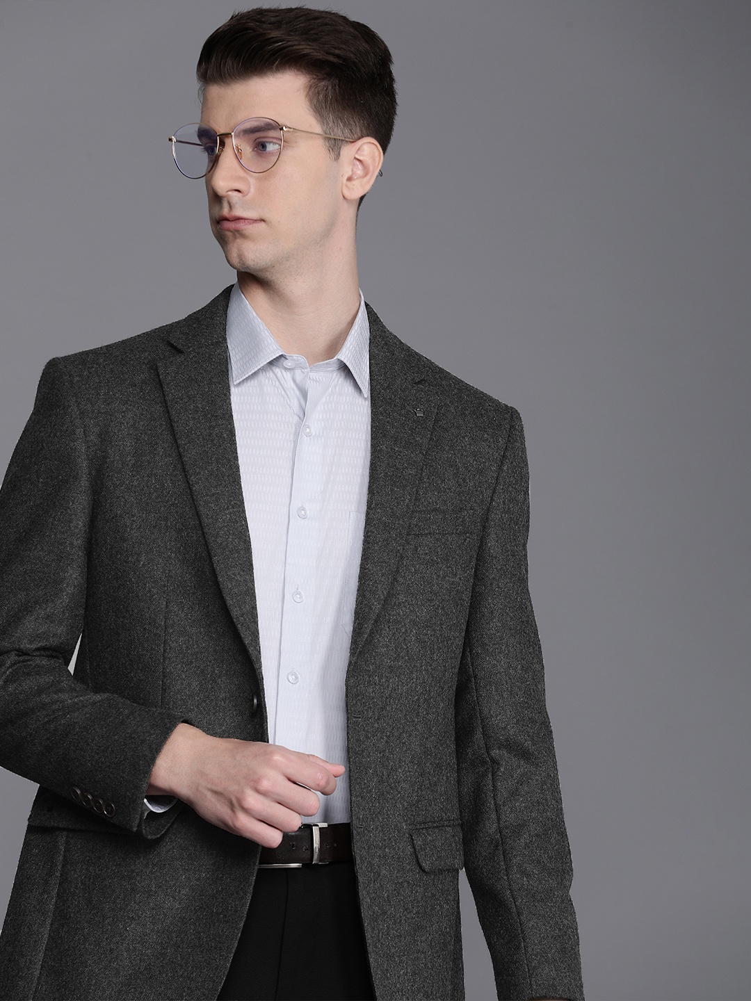 

Louis Philippe Men Single-Breasted Blazer, Charcoal