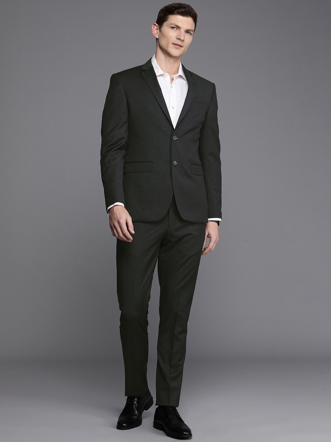 

Louis Philippe Men Slim Fit 2-Piece Formal Suit, Charcoal