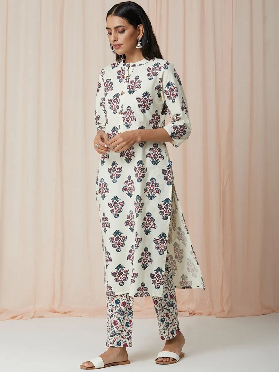 

Fashion Basket Ethnic Motifs Printed Regular Kurta With Trousers, White