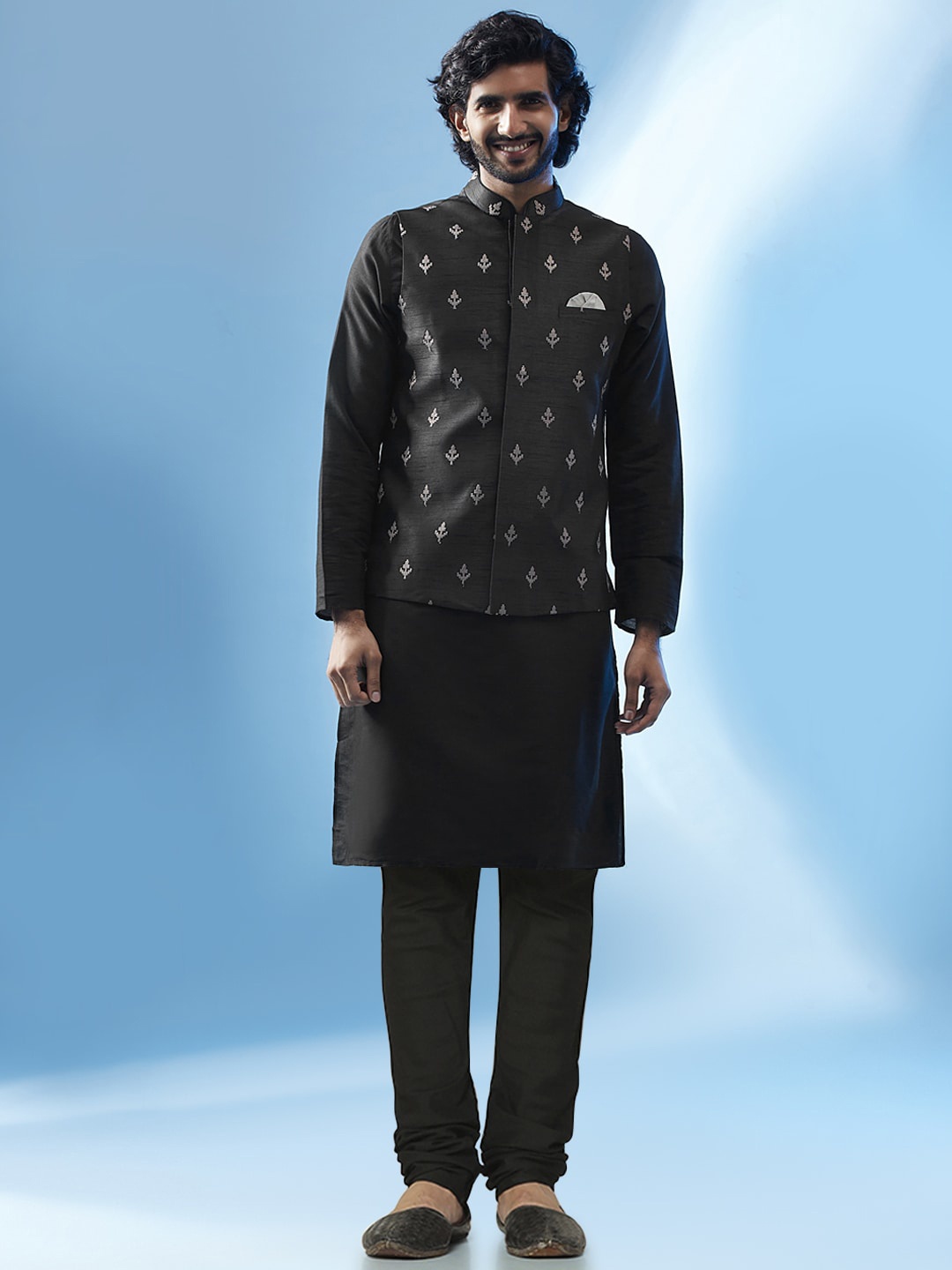 

KISAH Mandarin Collar Regular Kurta with Churidar, Black