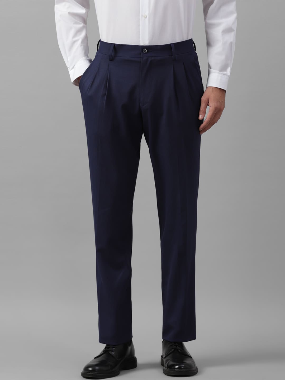 

Louis Philippe Men Mid-Rise Pleated Formal Trousers, Navy blue