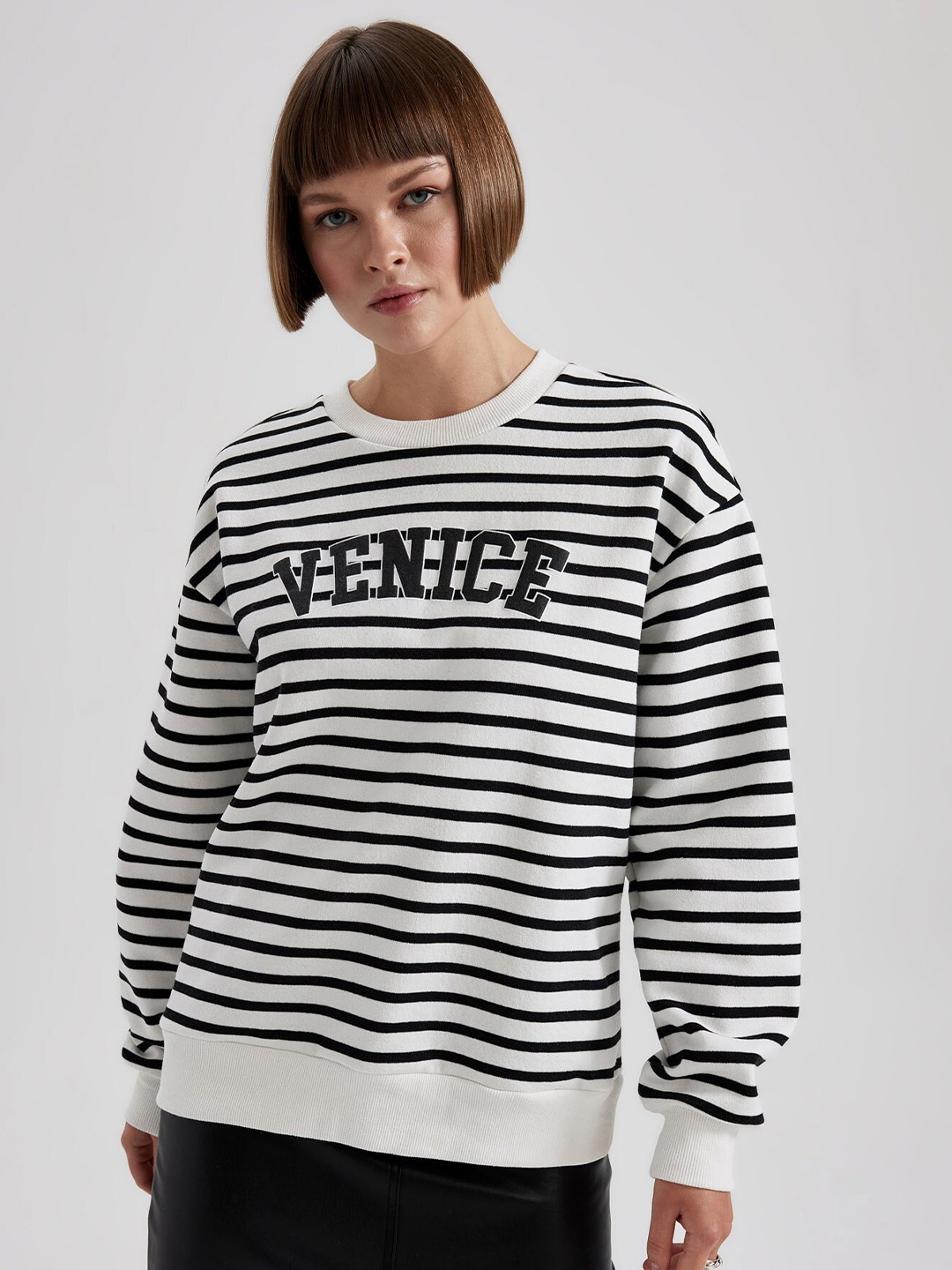 

DeFacto Striped Round Neck Pullover Sweatshirt, White