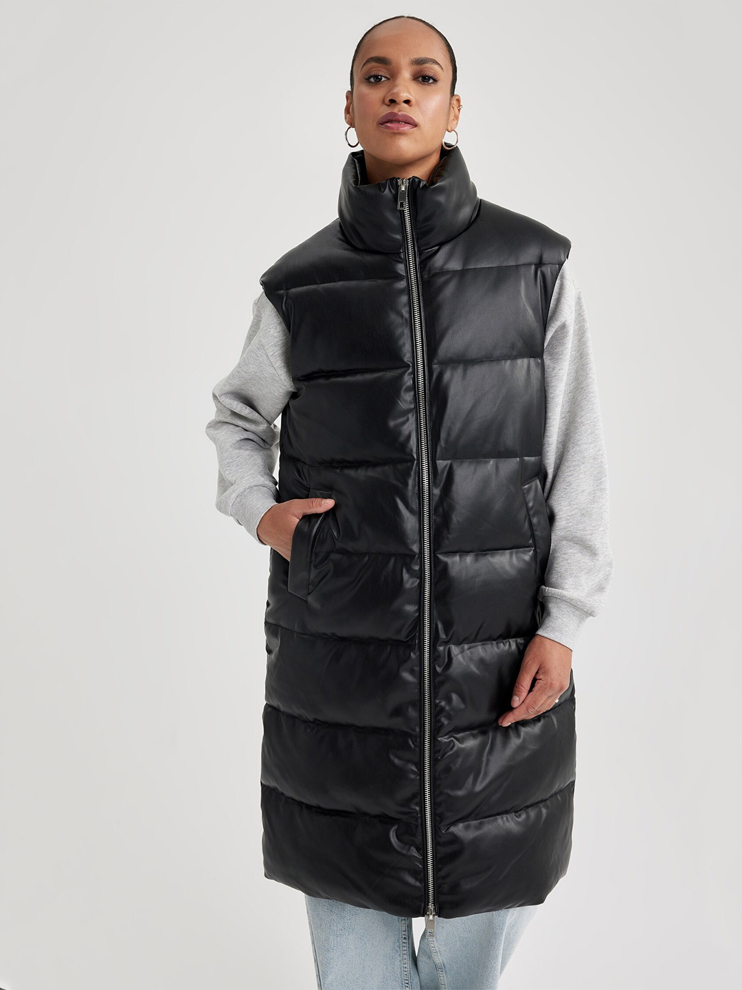 

DeFacto Stand Collar Sleeveless Longline Puffer Jacket, Black