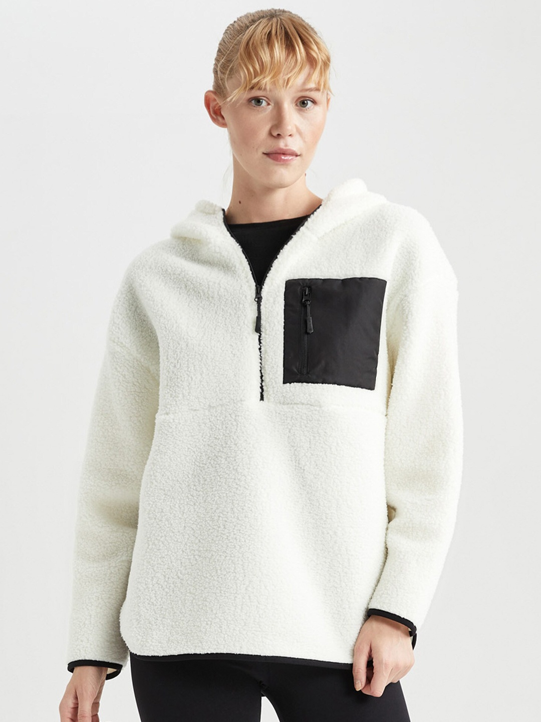 

DeFacto Mock Collar Pullover, White