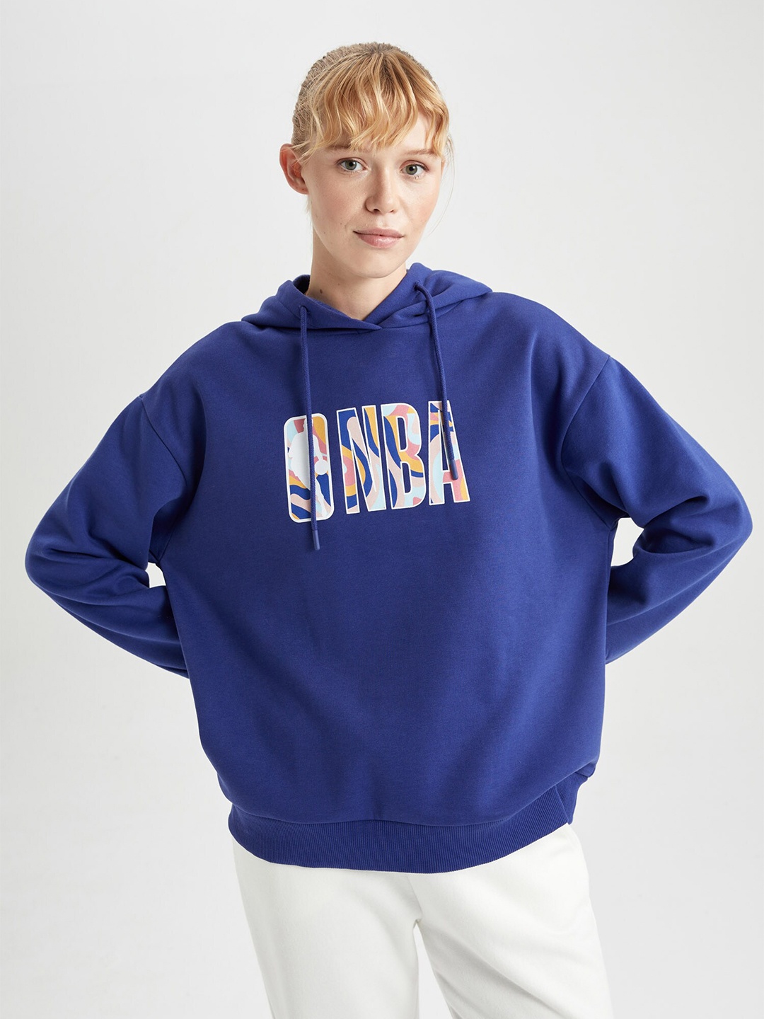 

DeFacto Typography NBA Printed Hooded Pullover Sweatshirt, Blue