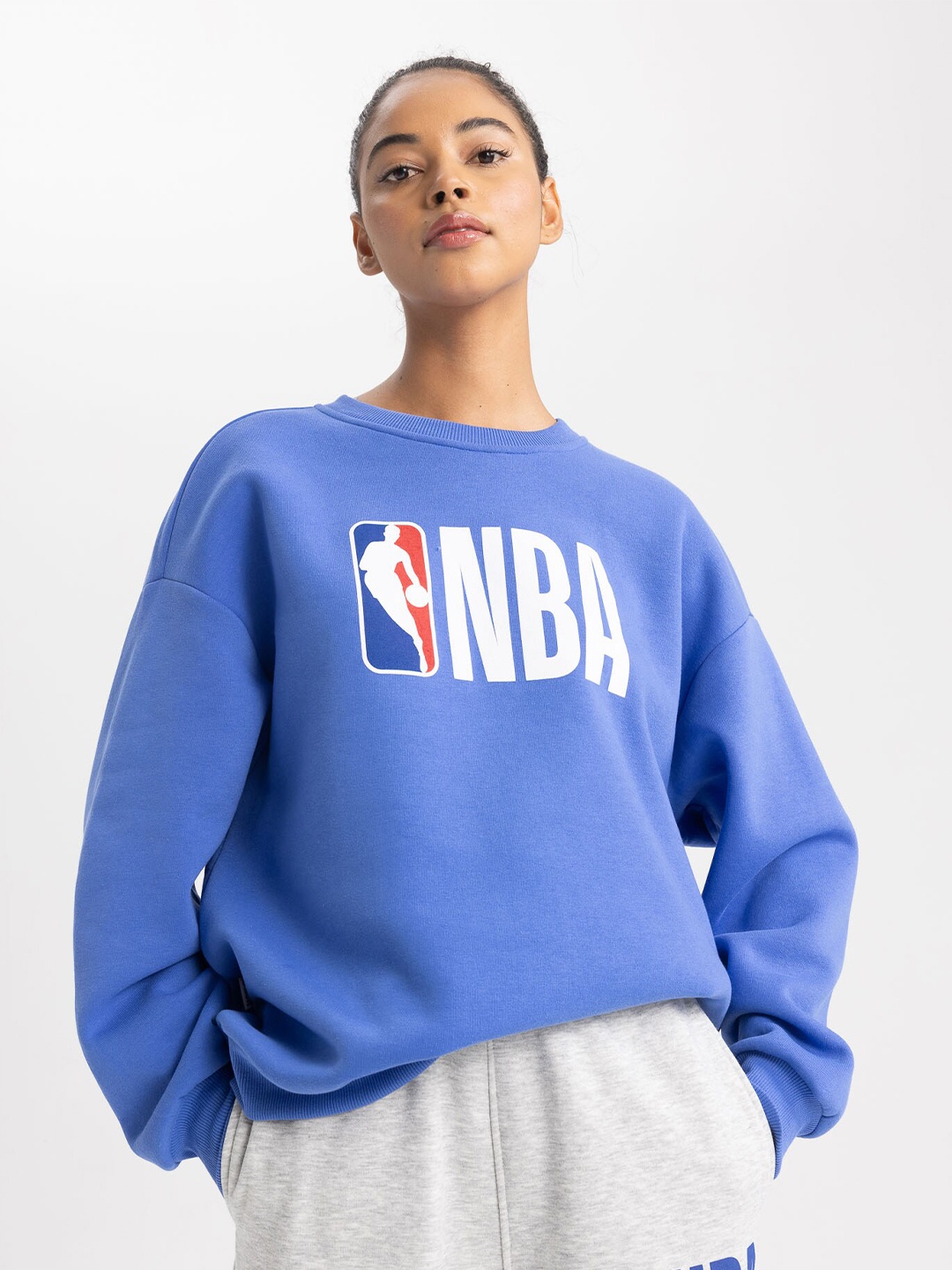 

DeFacto NBA Printed Round Neck Pullover Sweatshirt, Blue