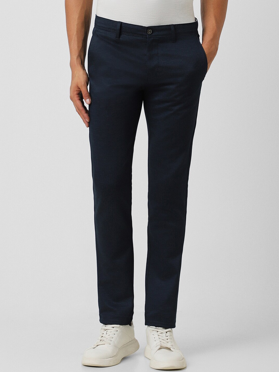 

V Dot Men Mid-Rise Slim Fit Trousers, Navy blue