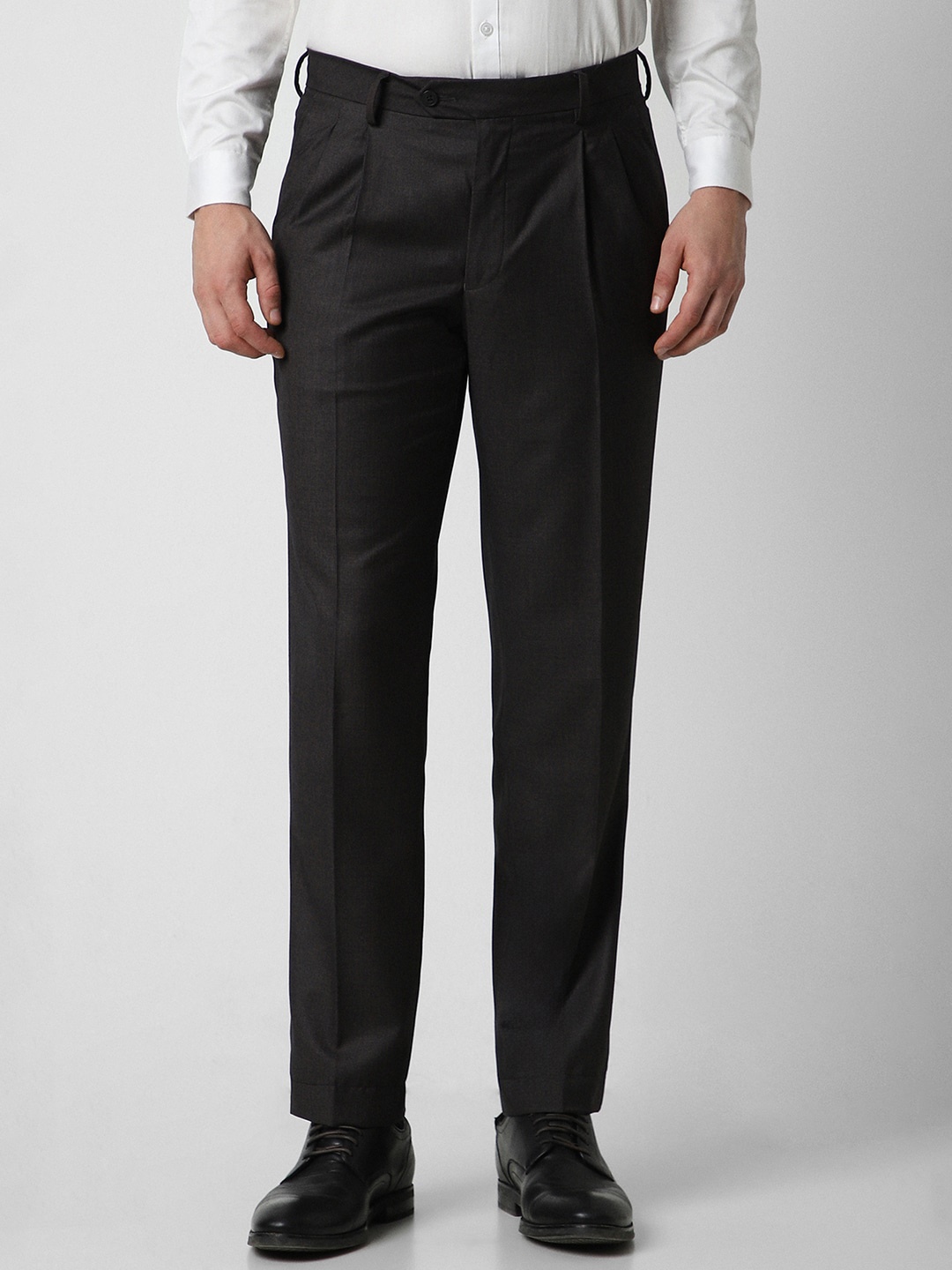 

Van Heusen Men Regular Fit Pleated Formal Trousers, Black