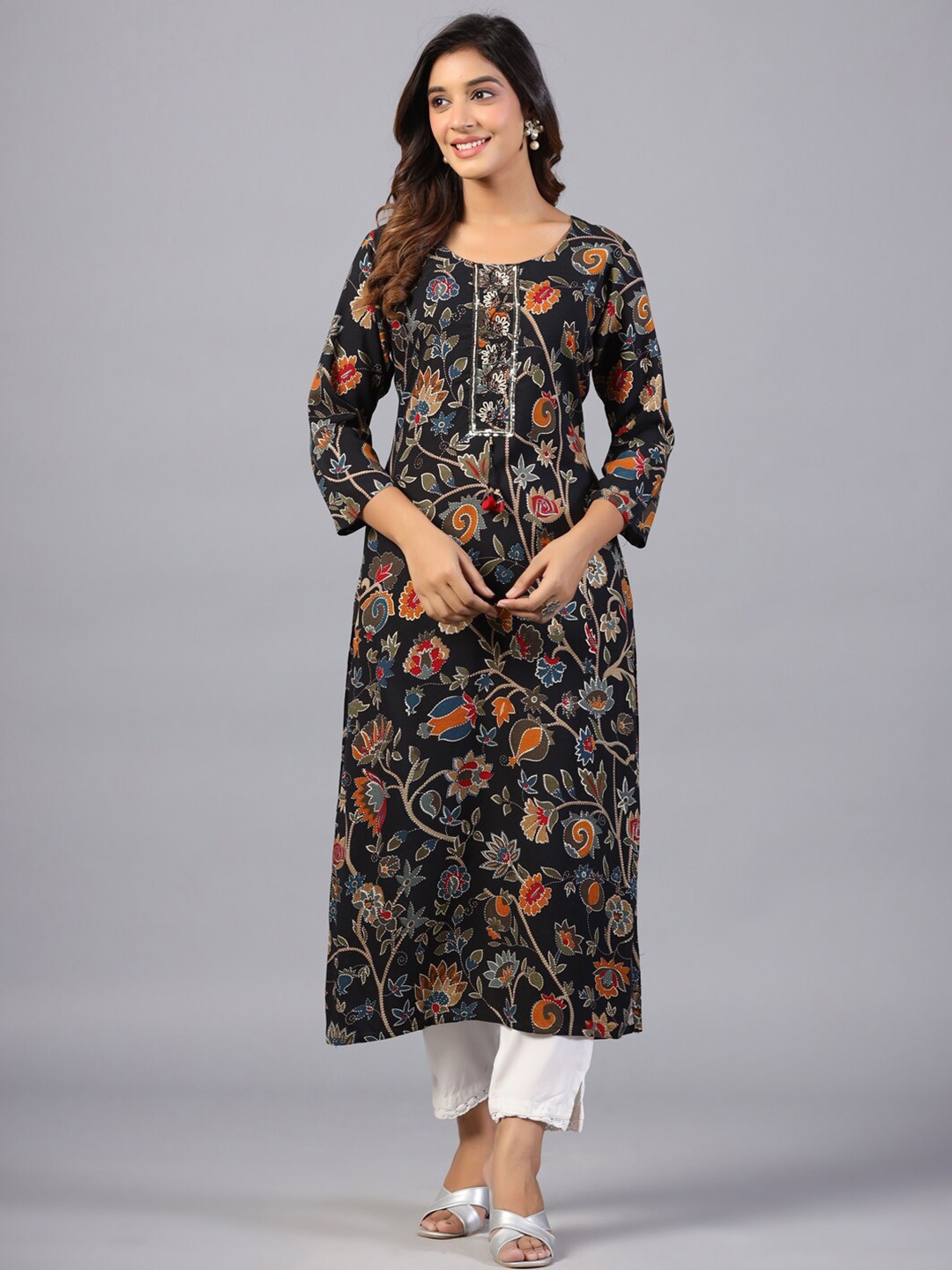 

Amchoor Ethnic Motifs Printed Straight Kurta, Black