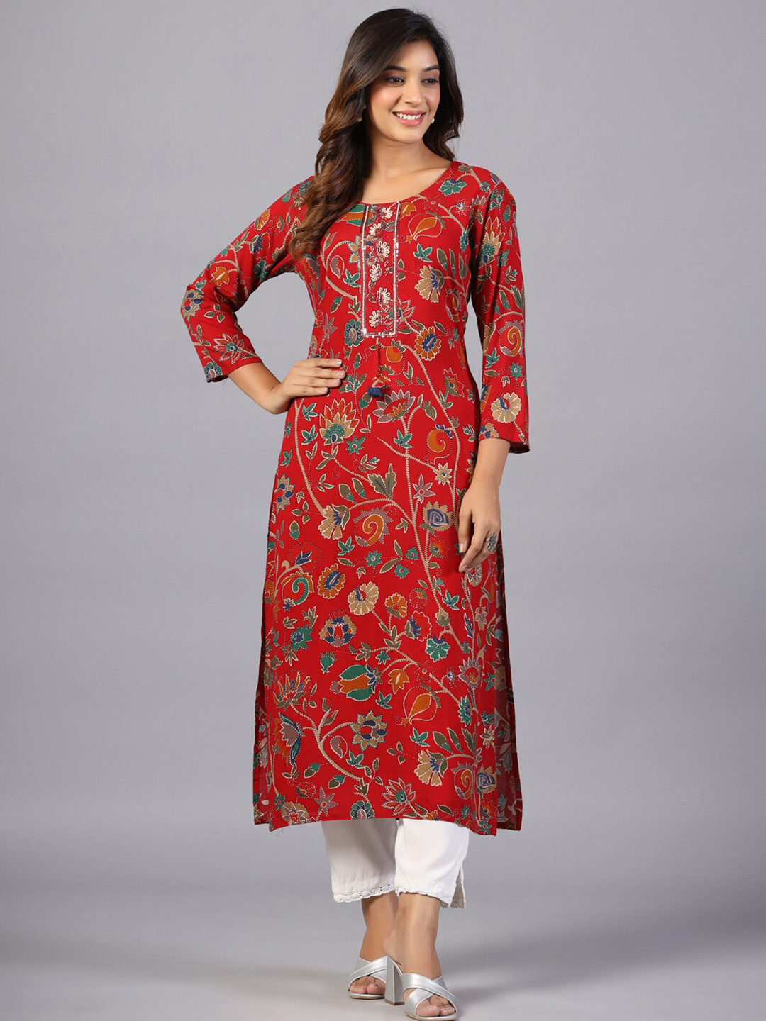 

Amchoor Floral Printed Beads And Stones Detail Straight Kurta, Red