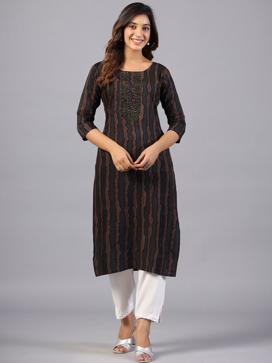 

Amchoor Vertical Striped Straight Kurta, Black