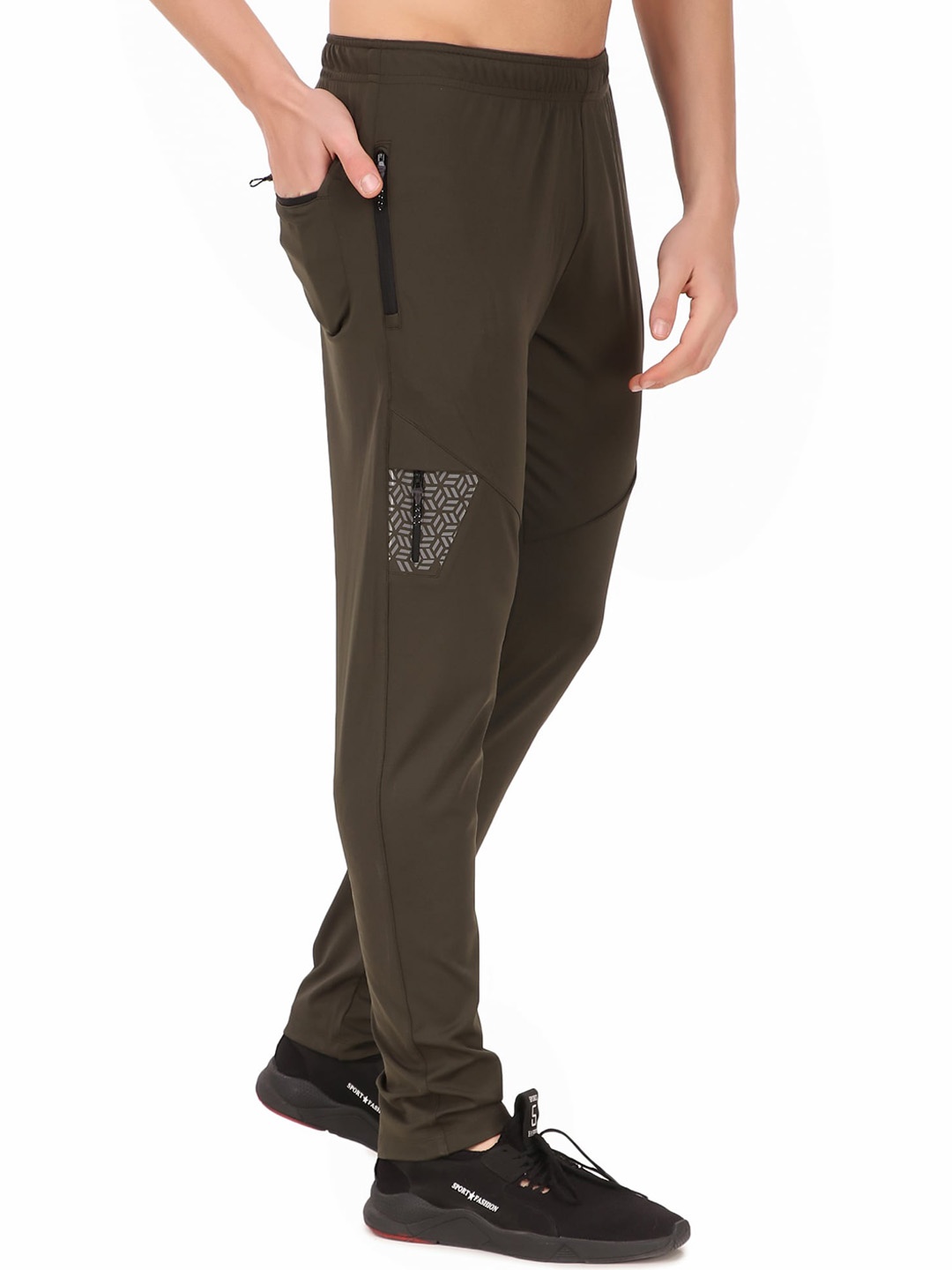 

REDESIGN Men Dry-Fit Activewear Mid-Rise Stretchable Track Pant, Green