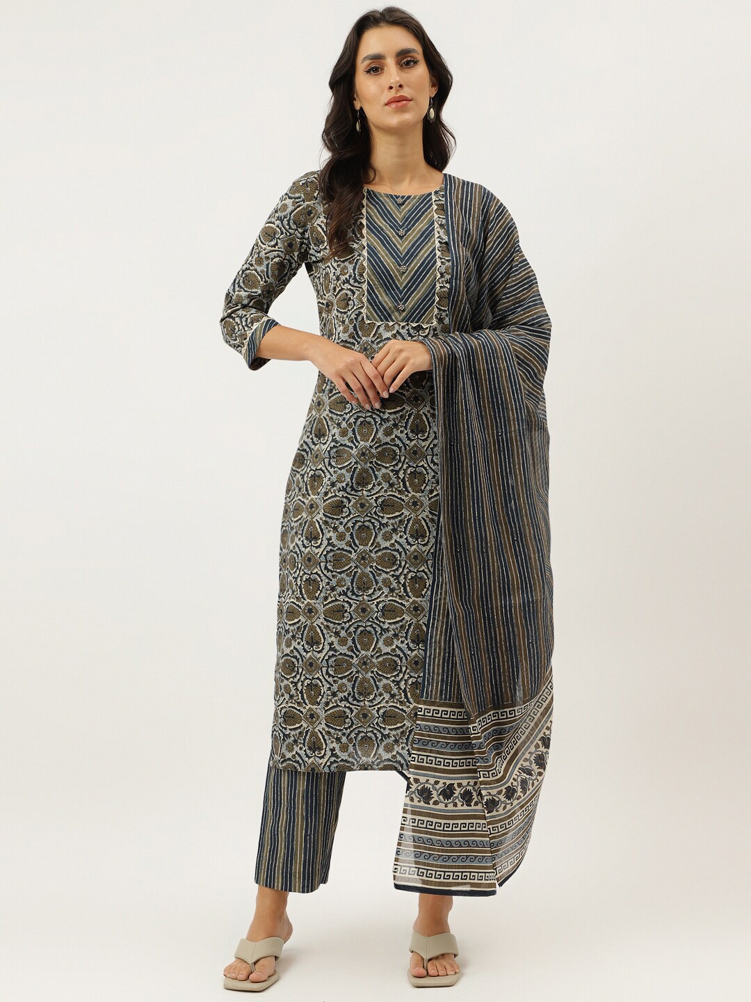 

Neemiya Floral Printed Pure Cotton Kurta with Trousers, Grey