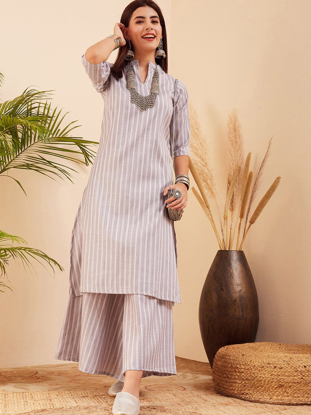 

InWeave Grey Striped Mandarin Collar Straight Kurta with Palazzos