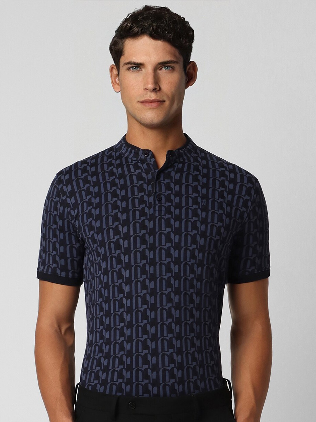 

V Dot Geometric Printed Henley Neck Slim Fit T-shirt, Navy blue