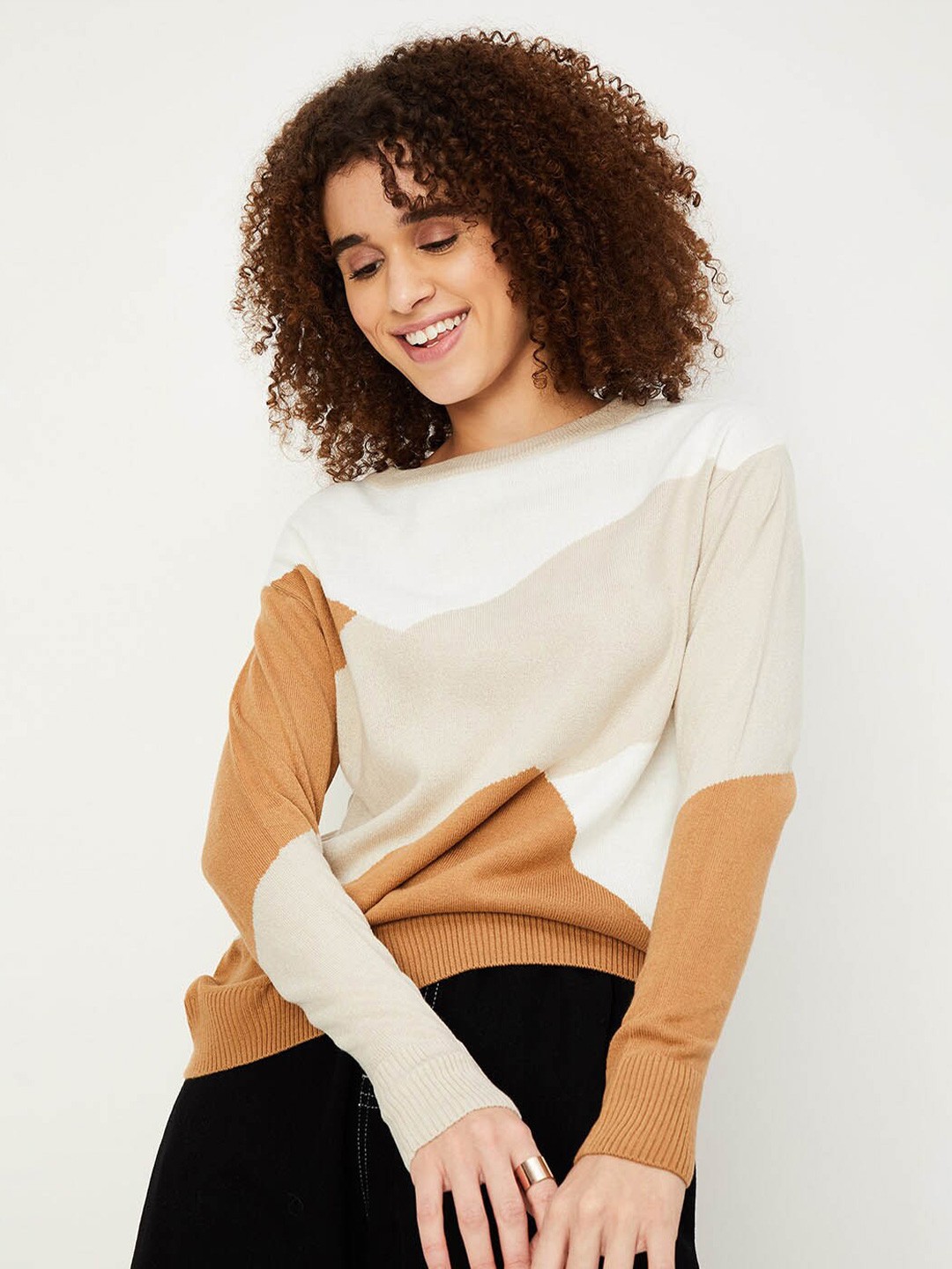 

max Colourblocked Round Neck Long Sleeves Acrylic Pullover Sweater, Beige