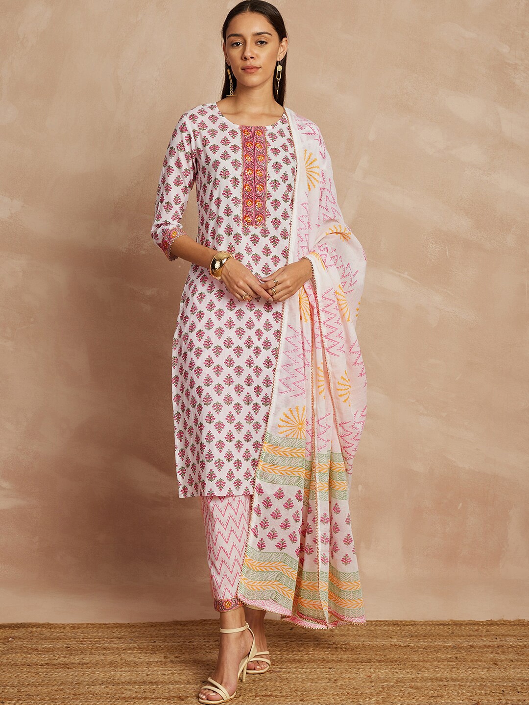 

all about you Ethnic Motifs Printed Pure Cotton Straight Kurta & Trousers With Dupatta, Pink