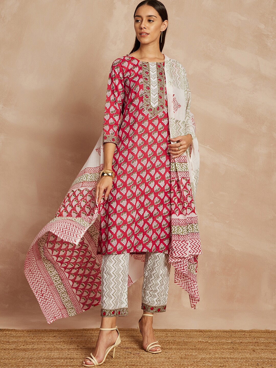 

all about you Ethnic Motifs Printed Pure Cotton Straight Kurta & Trousers With Dupatta, Maroon