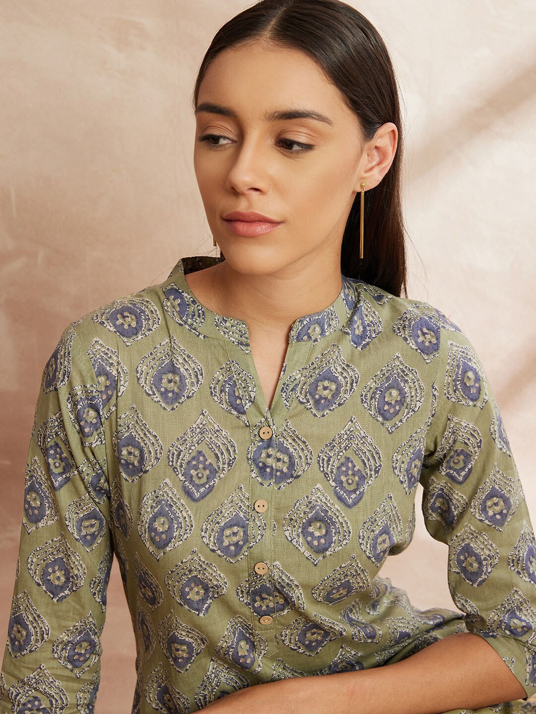 

all about you Green Ethnic Motifs Printed Mandarin Collar Pure Cotton Kurta With Trousers