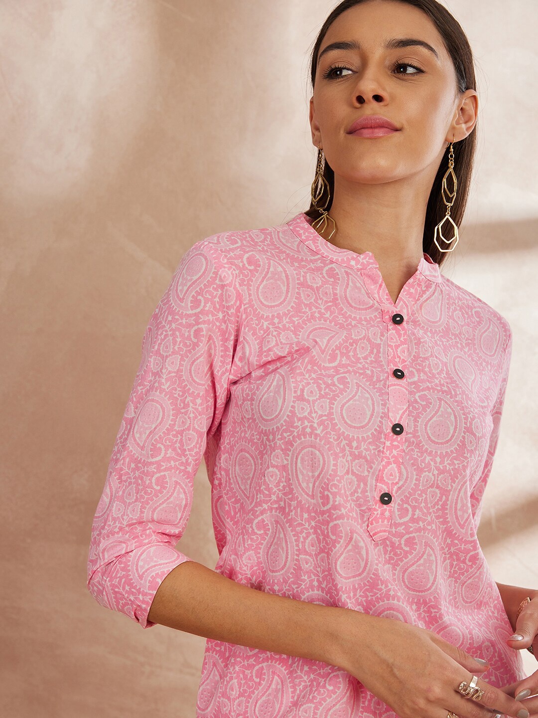 

all about you Pink & White Paisley Printed Regular Pure Cotton Kurta with Trousers